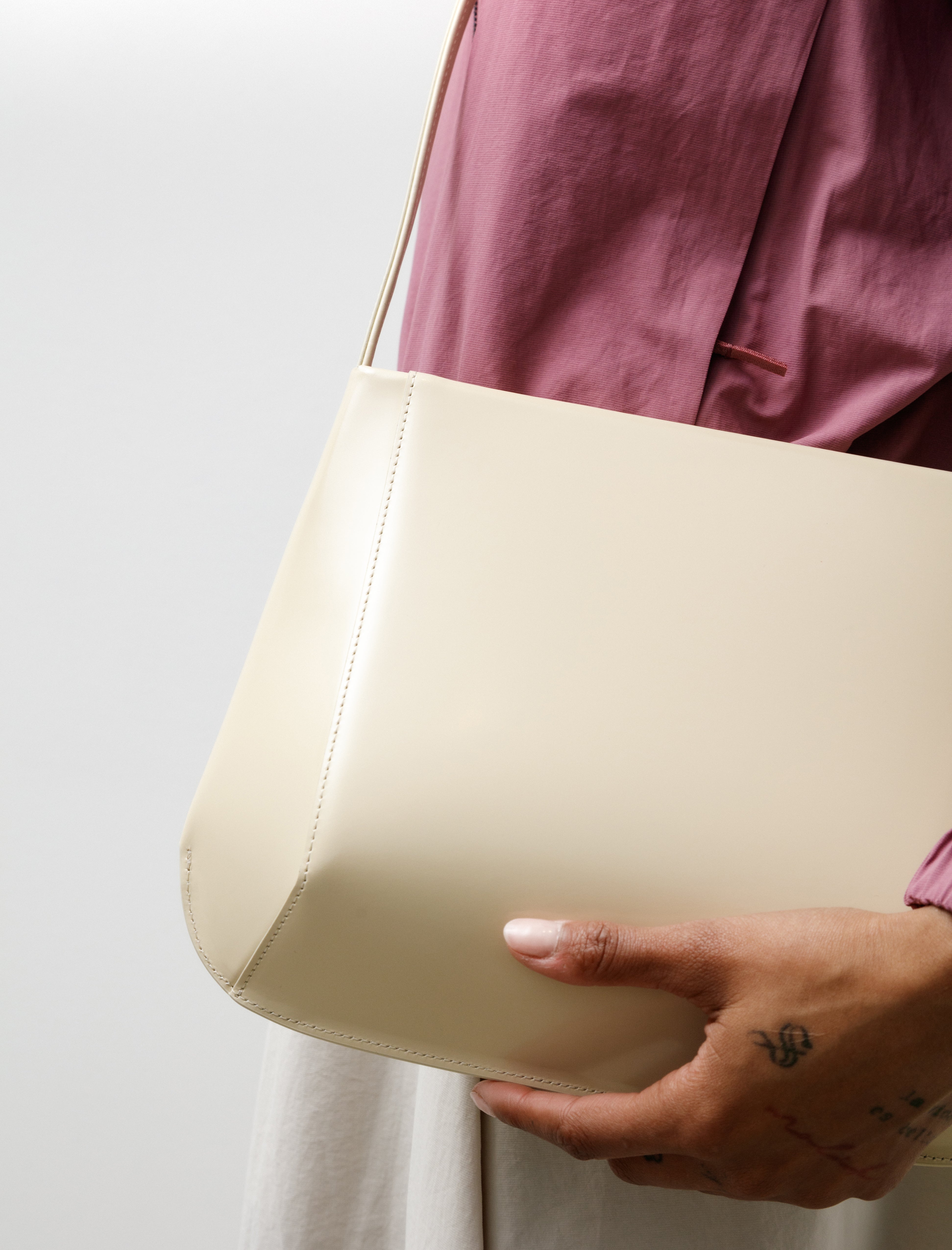 Fane Loge Bag Page