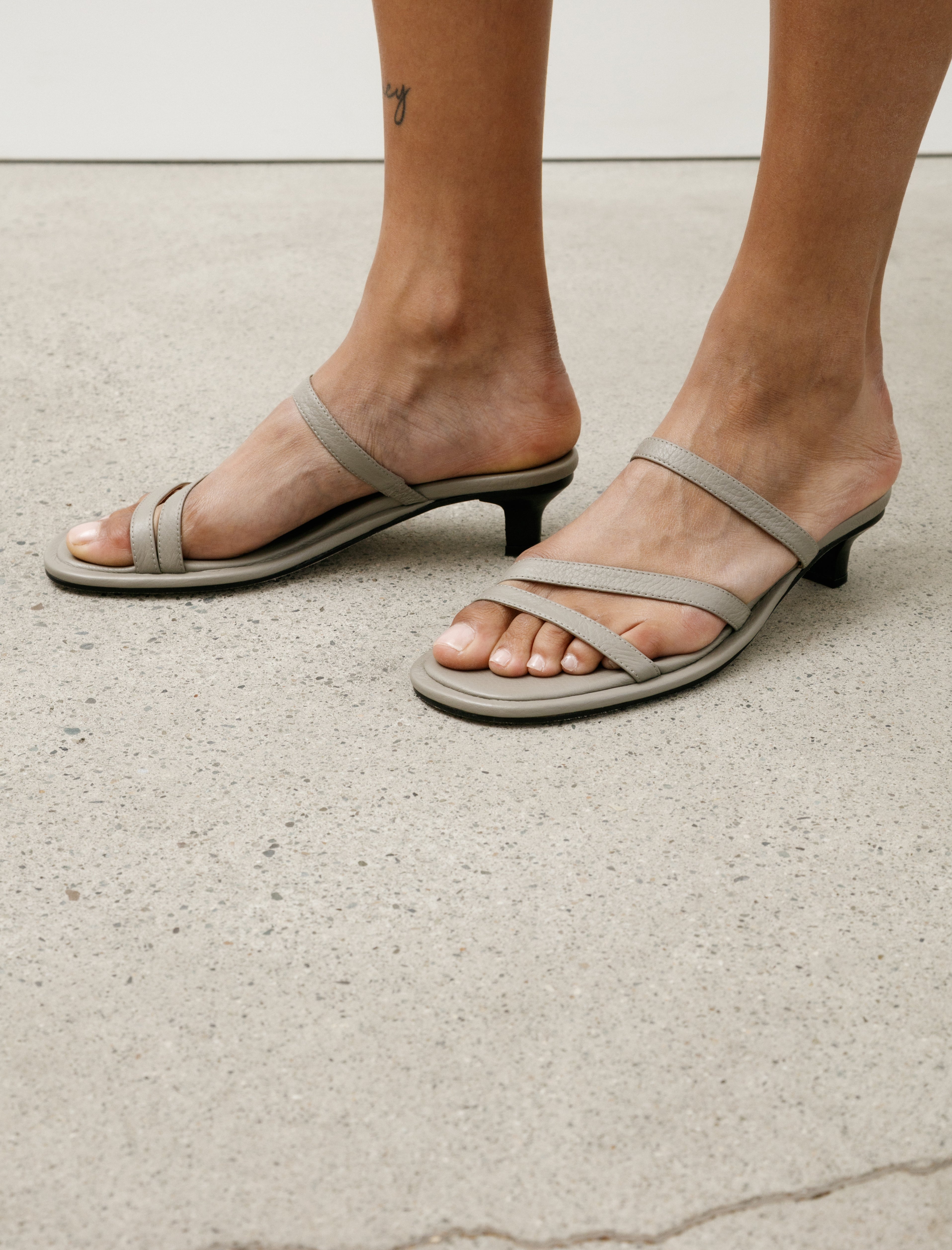 Lauren Manoogian Line Heel Stone