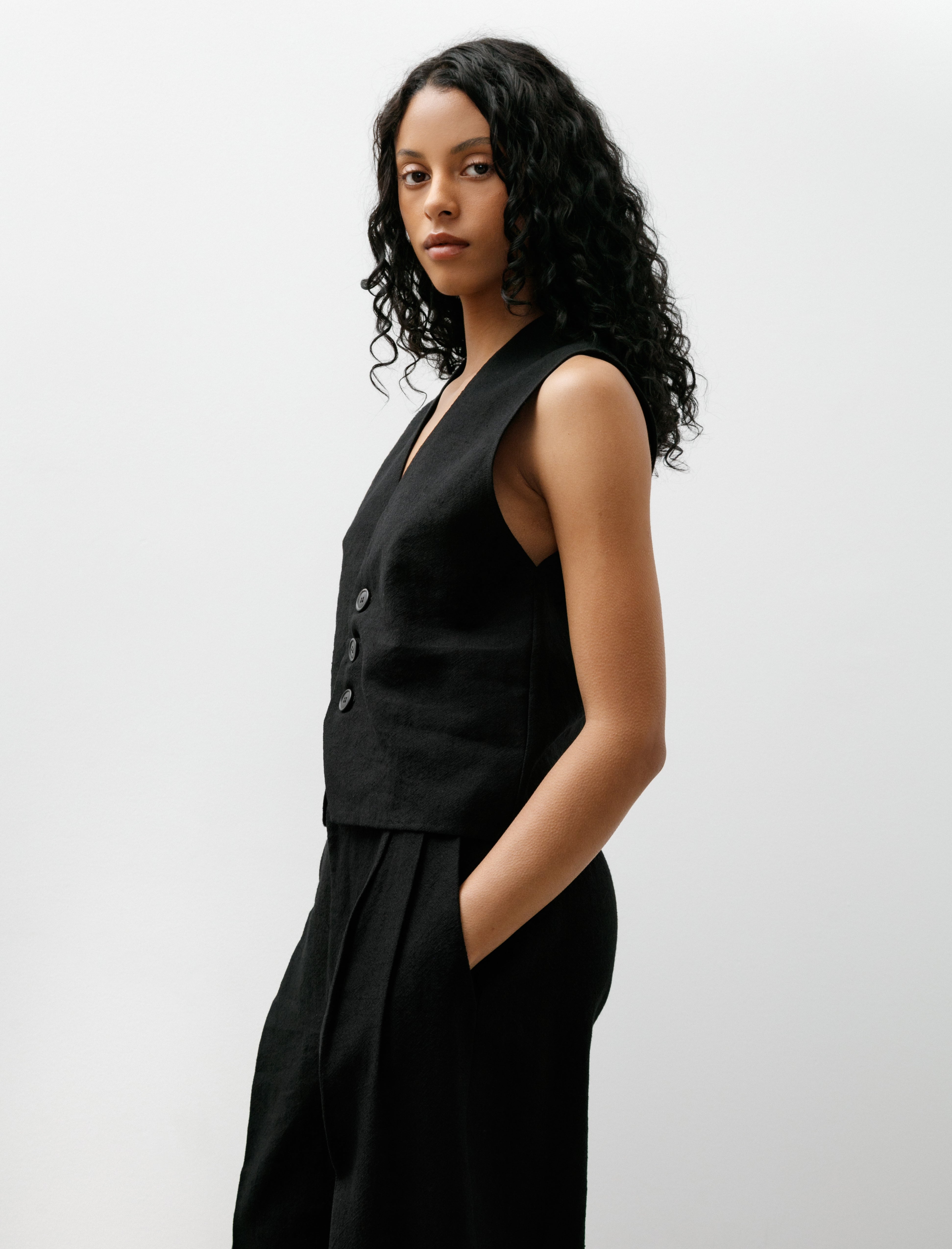 Cristaseya Button Down Vest Black