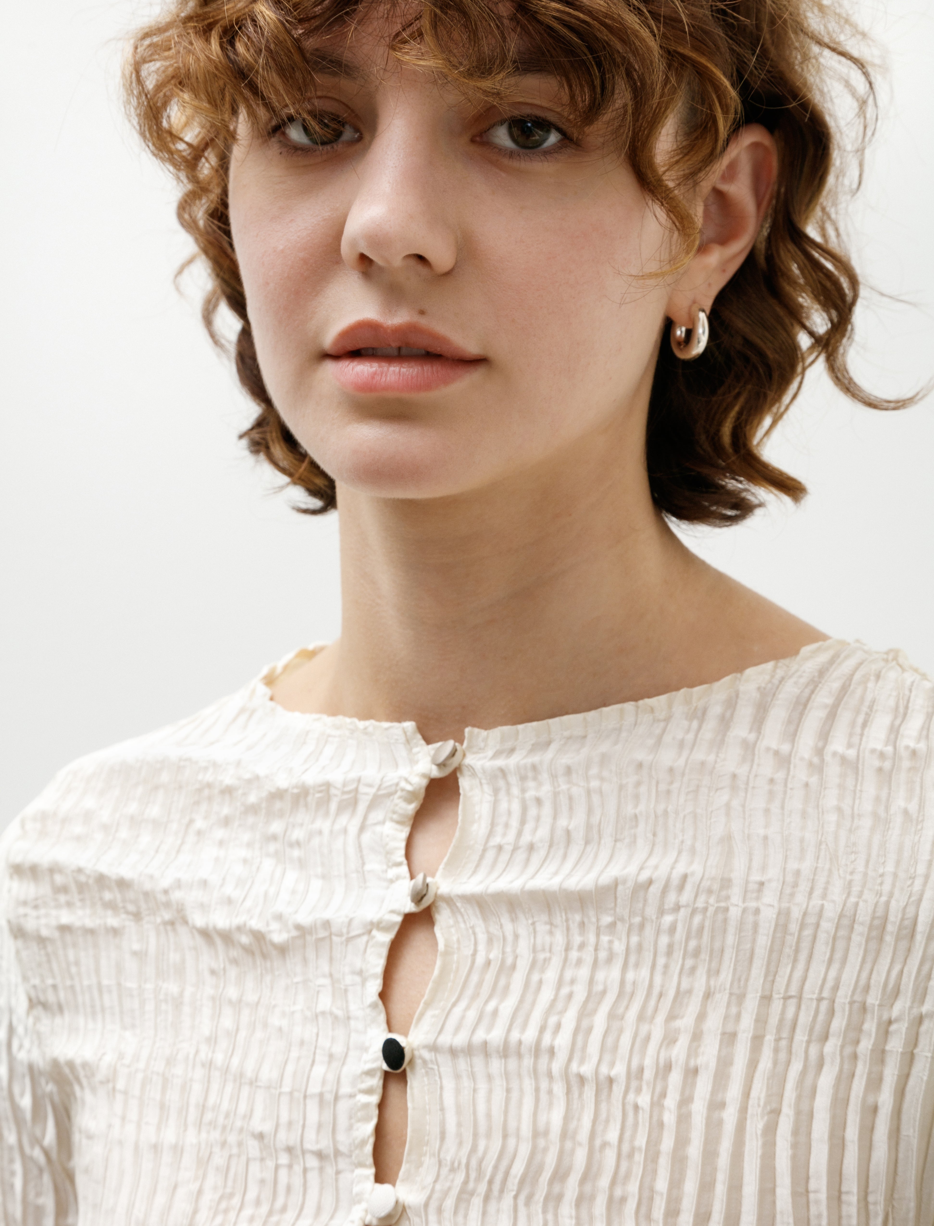 Azur Plissé Satin Silk Cardigan Off White