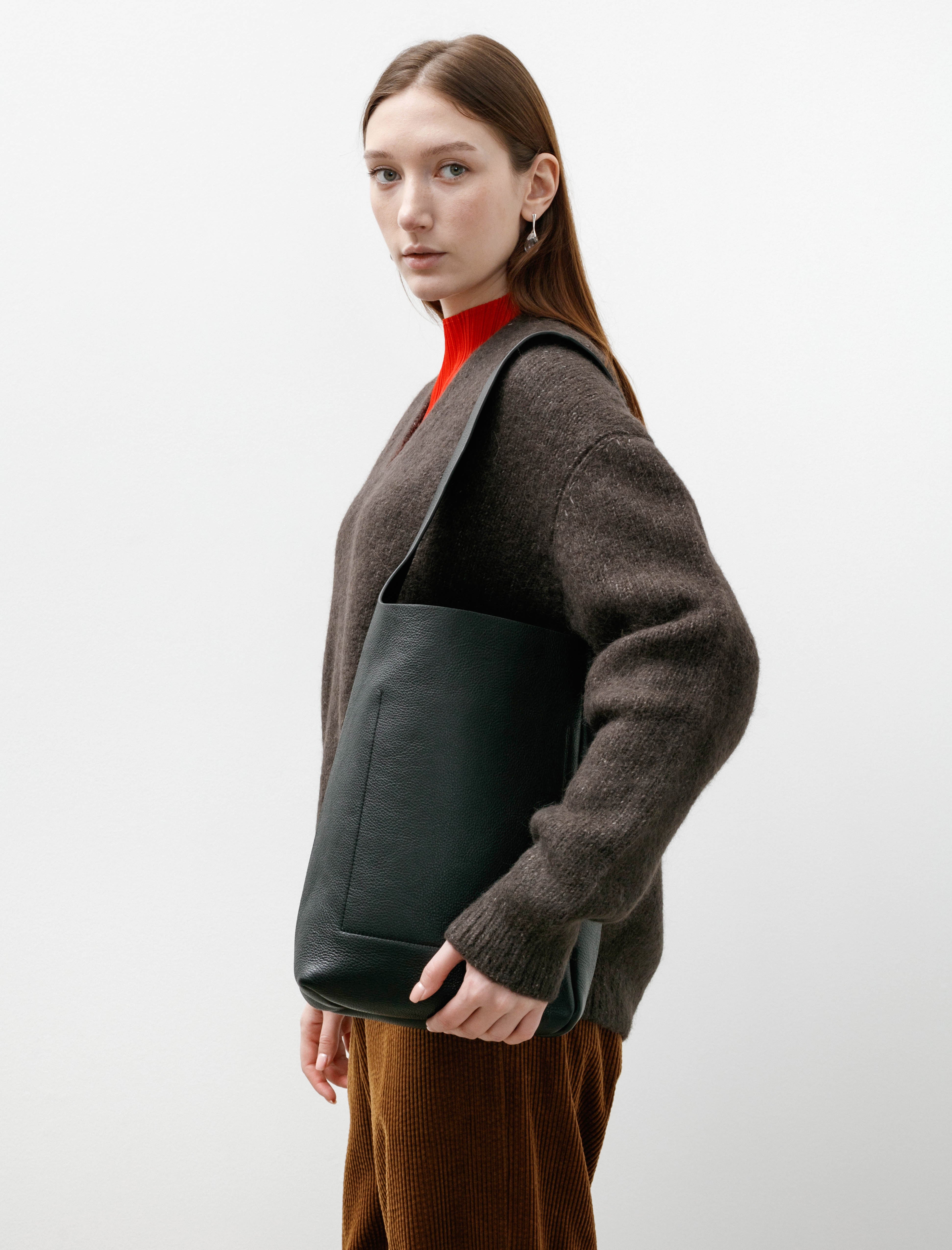 Aeta Shoulder Bag S Black