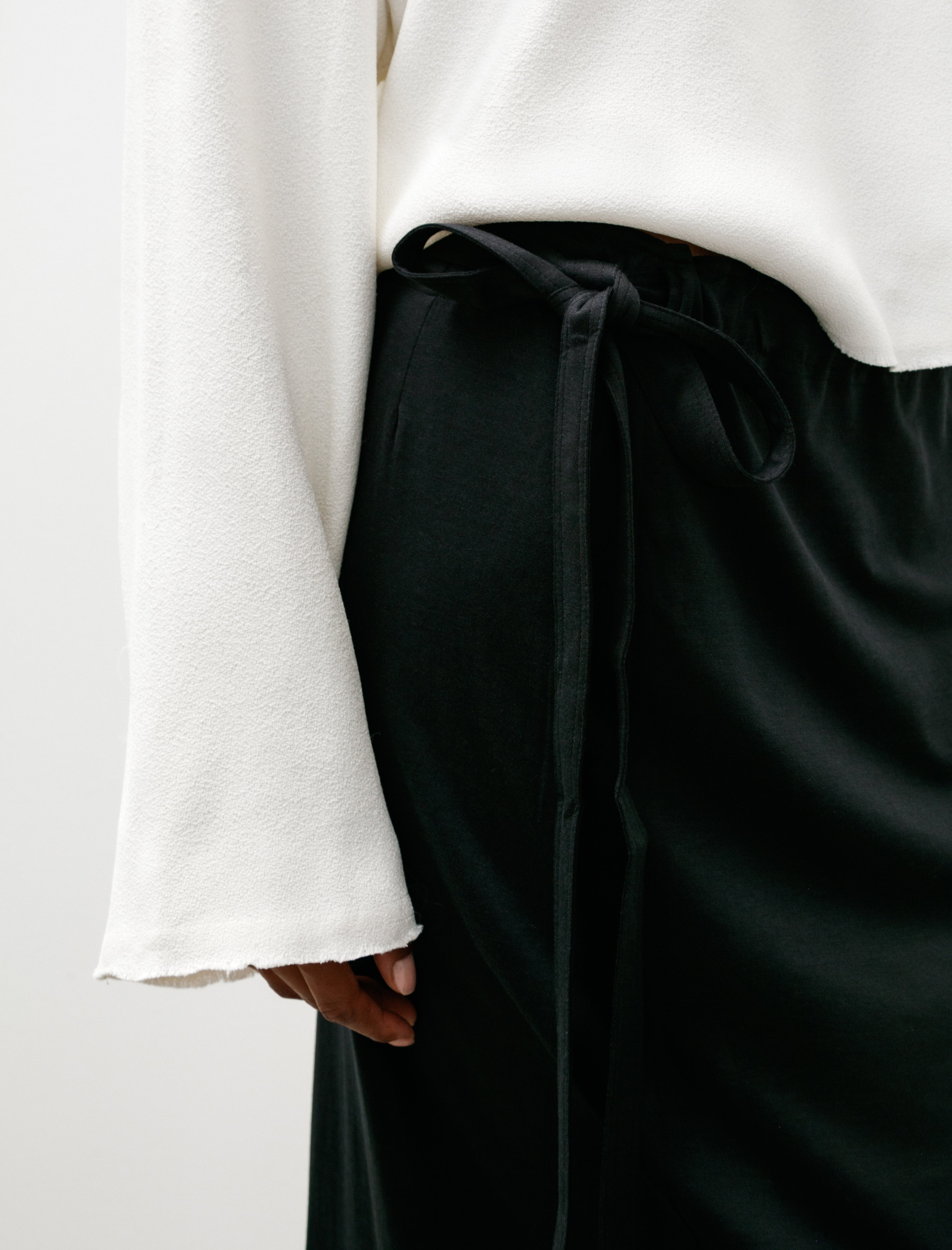 Totême Cropped Sablé Blouse Macadamia