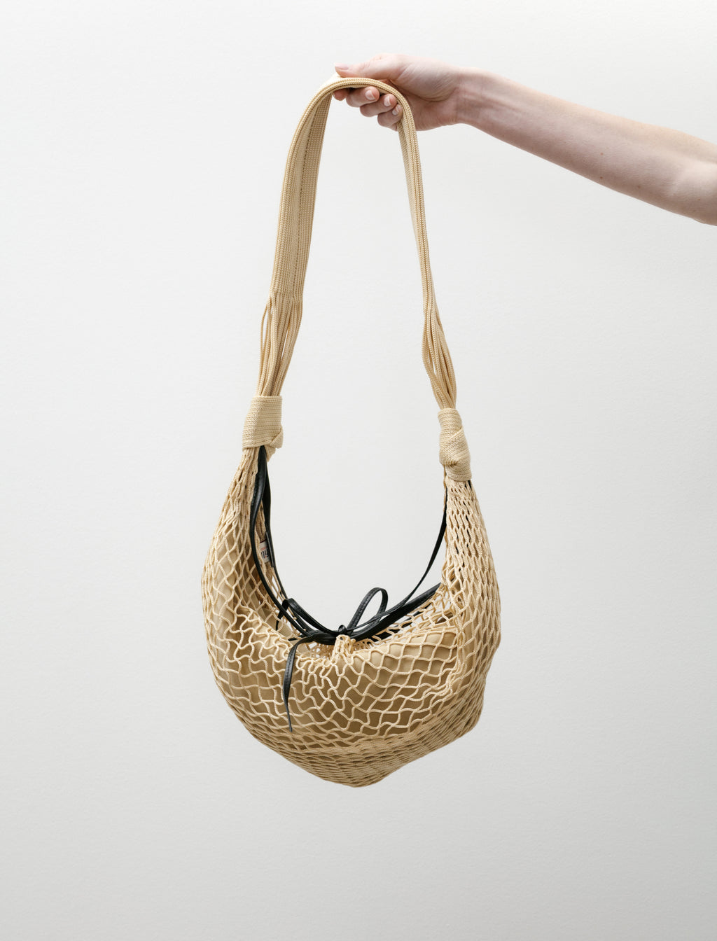 Lemaire flit ラージ クロスボディ ネットショッピングバッグ LARGE CROSSBODY FILT NET SHOPPING BAG - Chevron Light Beige / Bla