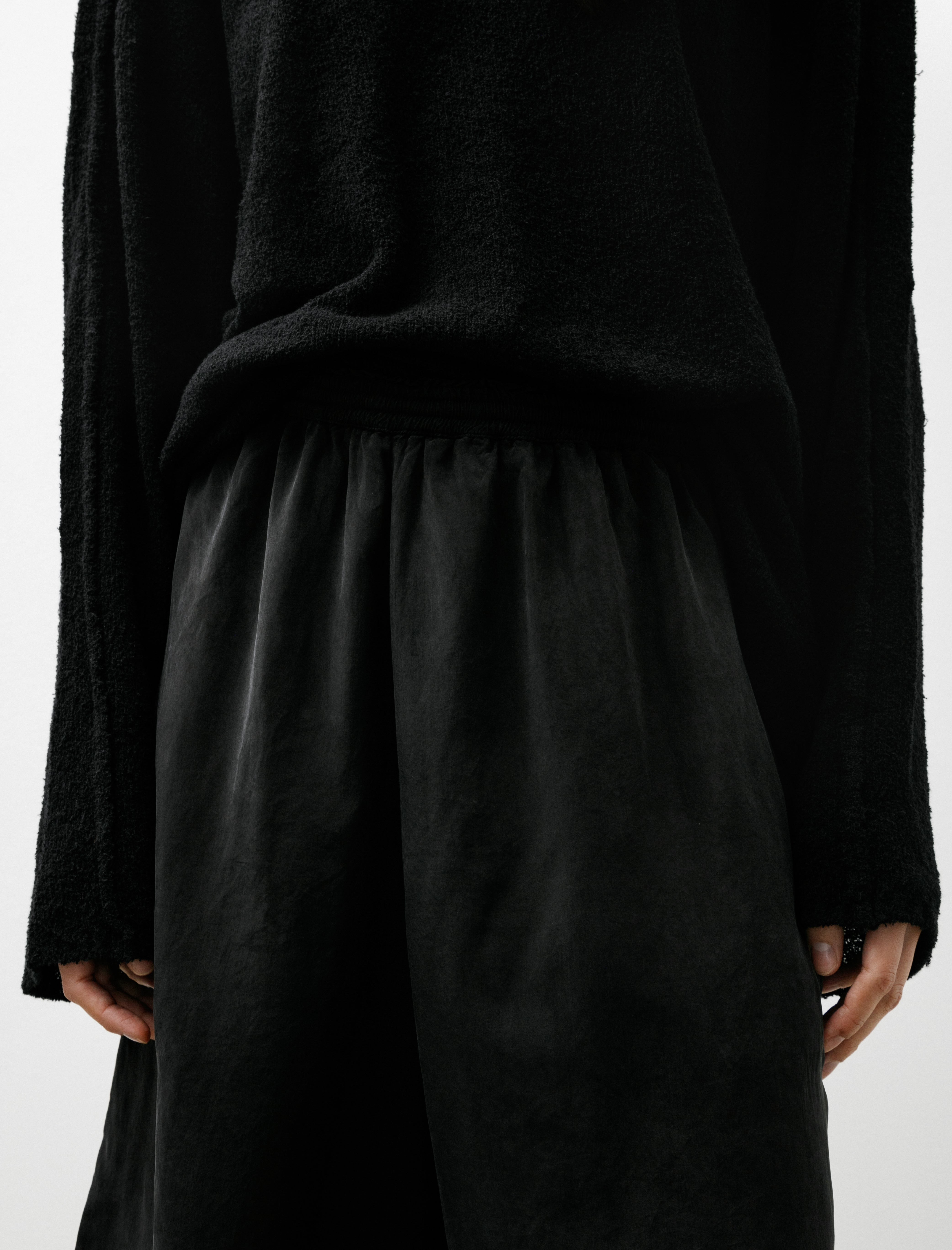 Gabriela Coll No.259 Cupro Short Trousers Black