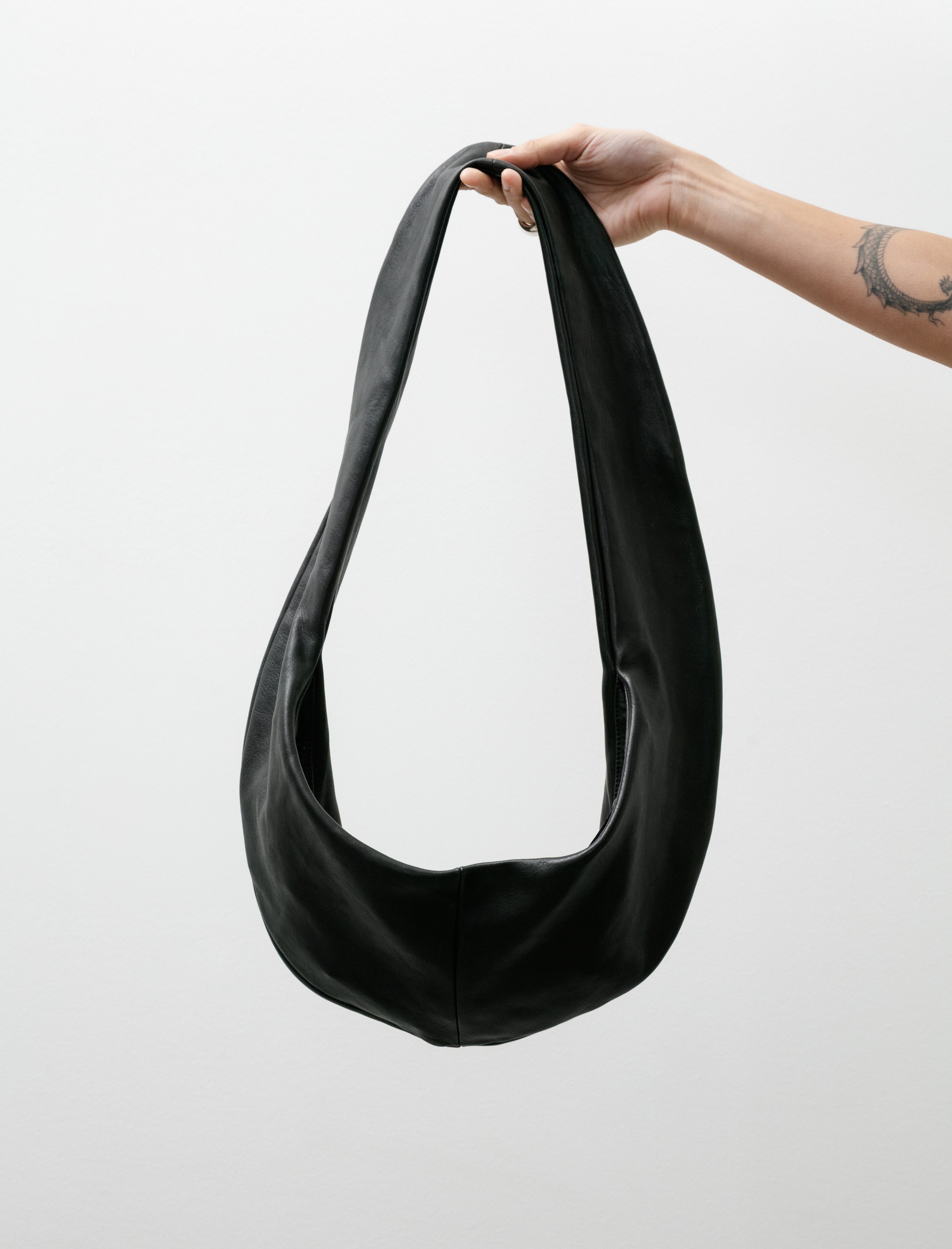 Gabriela Coll No.297 Leather Small Crossed Bag Black