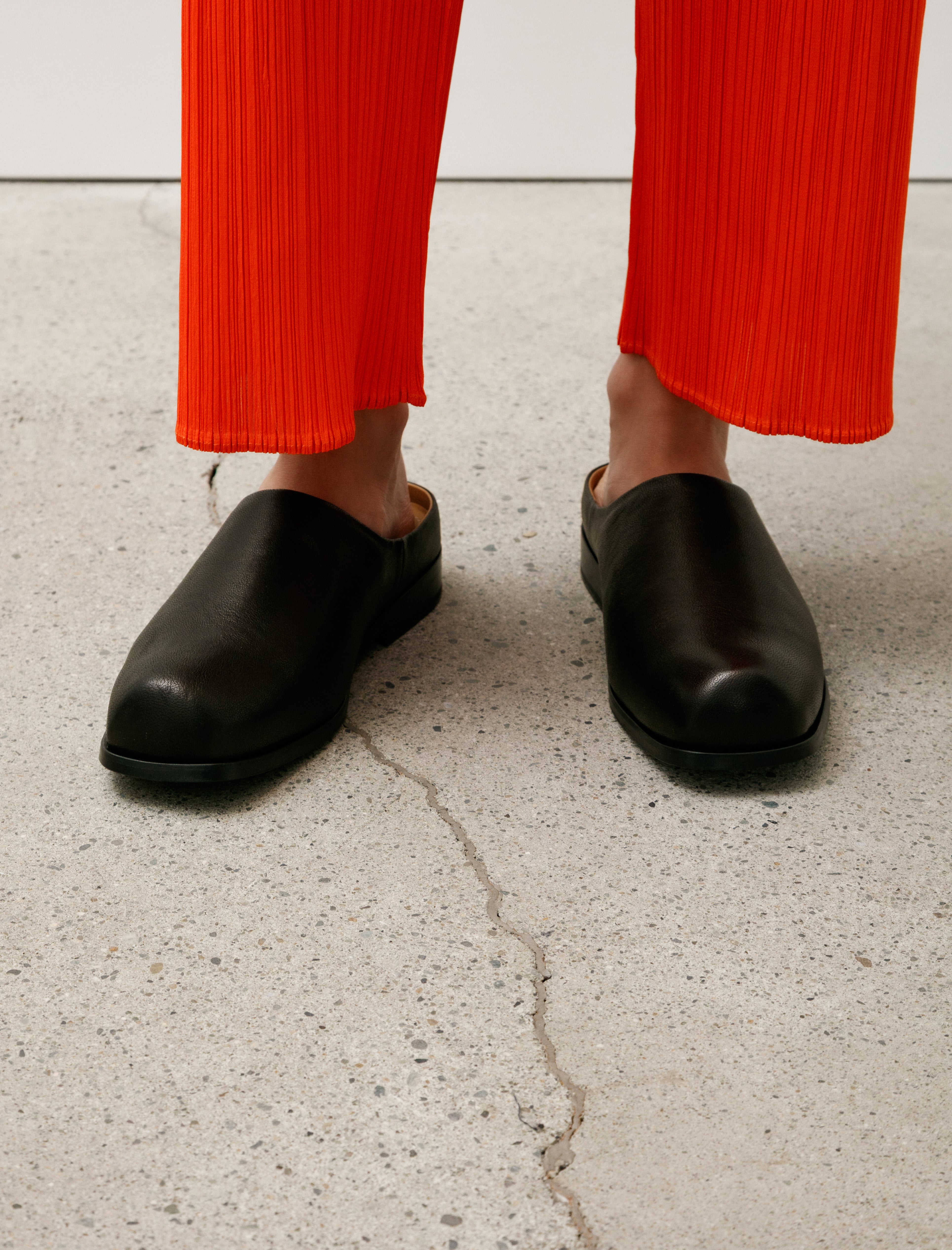 Hannes Mule Lamb Black