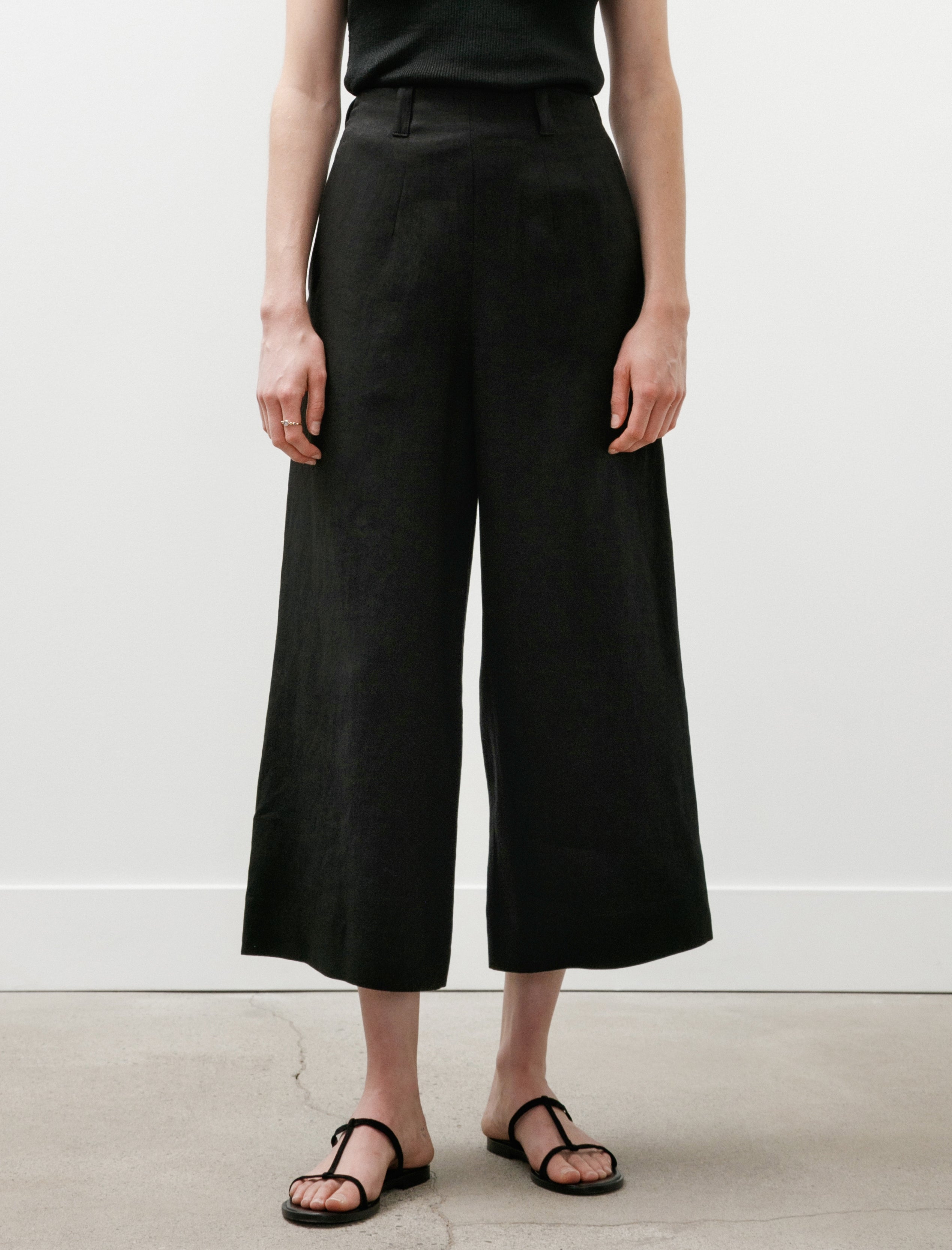 Margaret Howell Flat Front Culottes Compact Linen Black