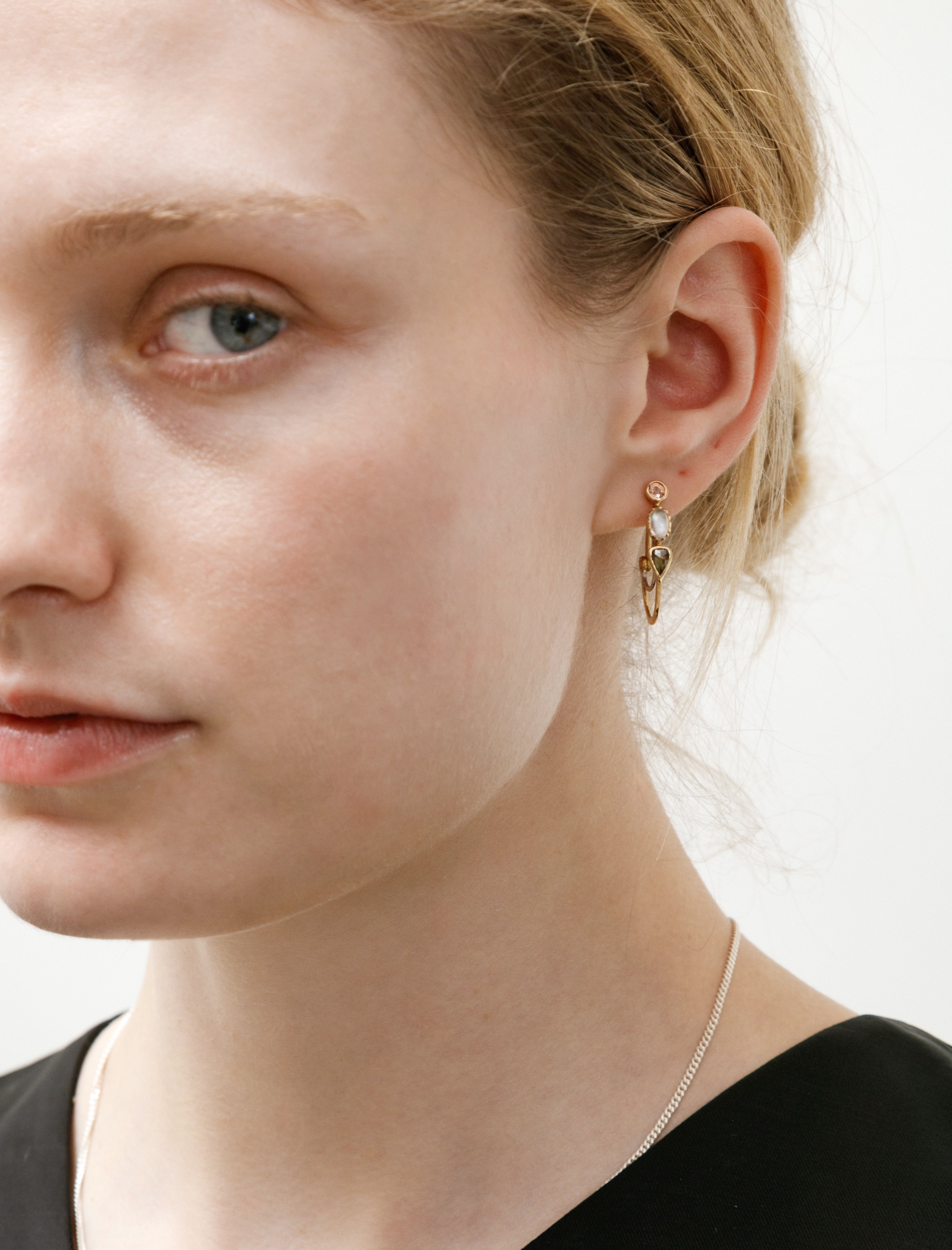 Dorette Poissardes Earrings Sapphire/Moonstone/Diamonds