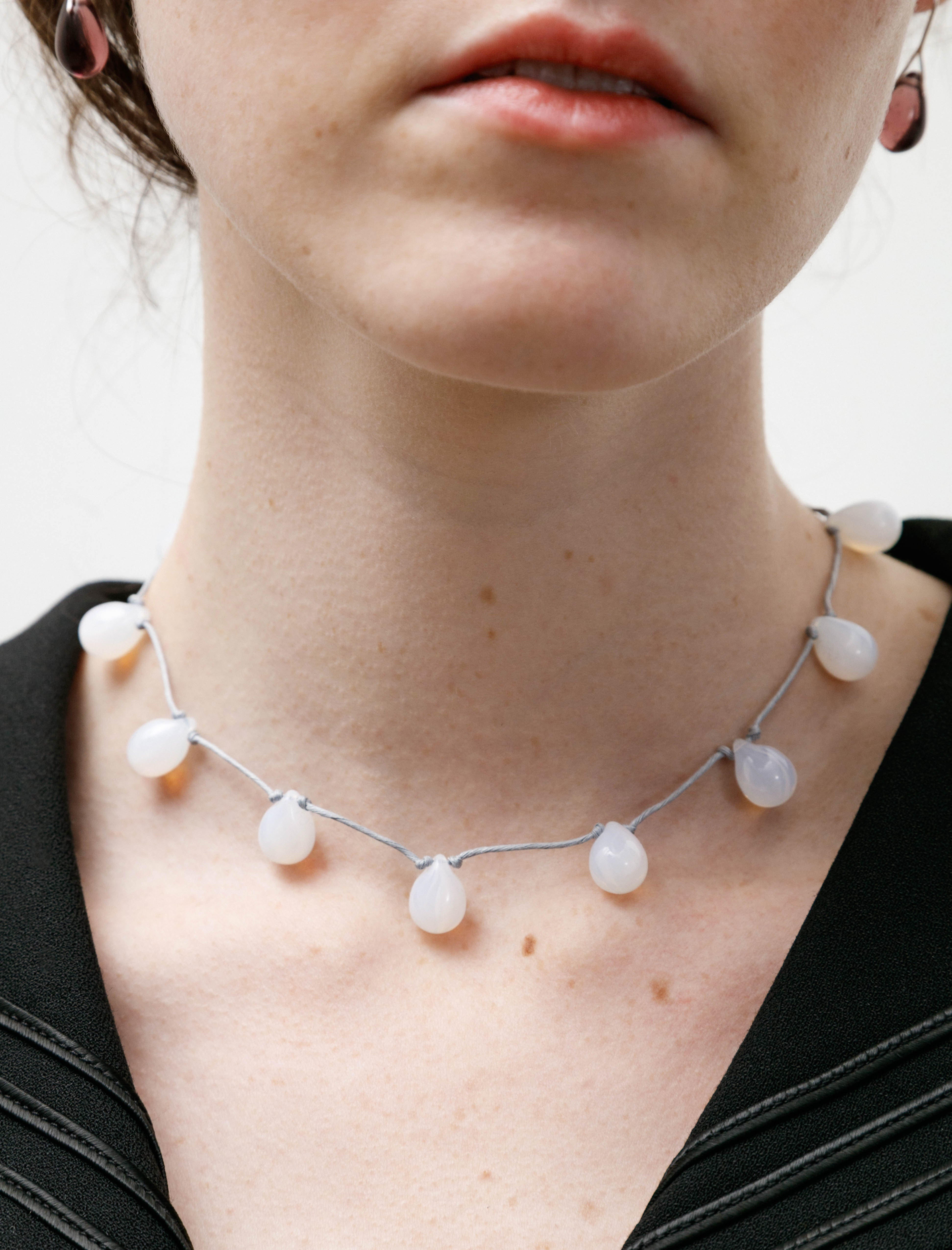 Sisi Joia Noue Necklace Opaline White/Grey