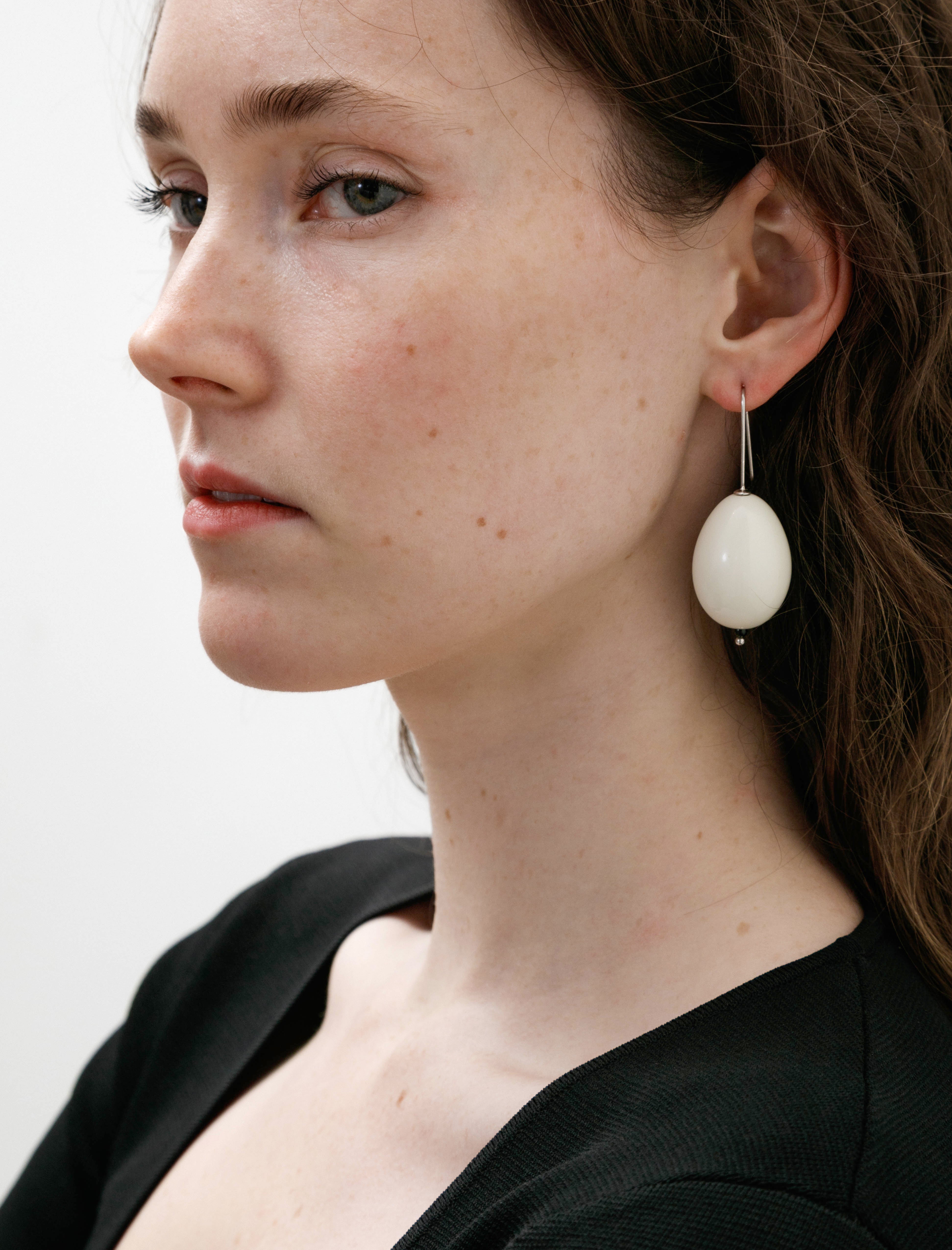 Gohar World Host Earrings Egg