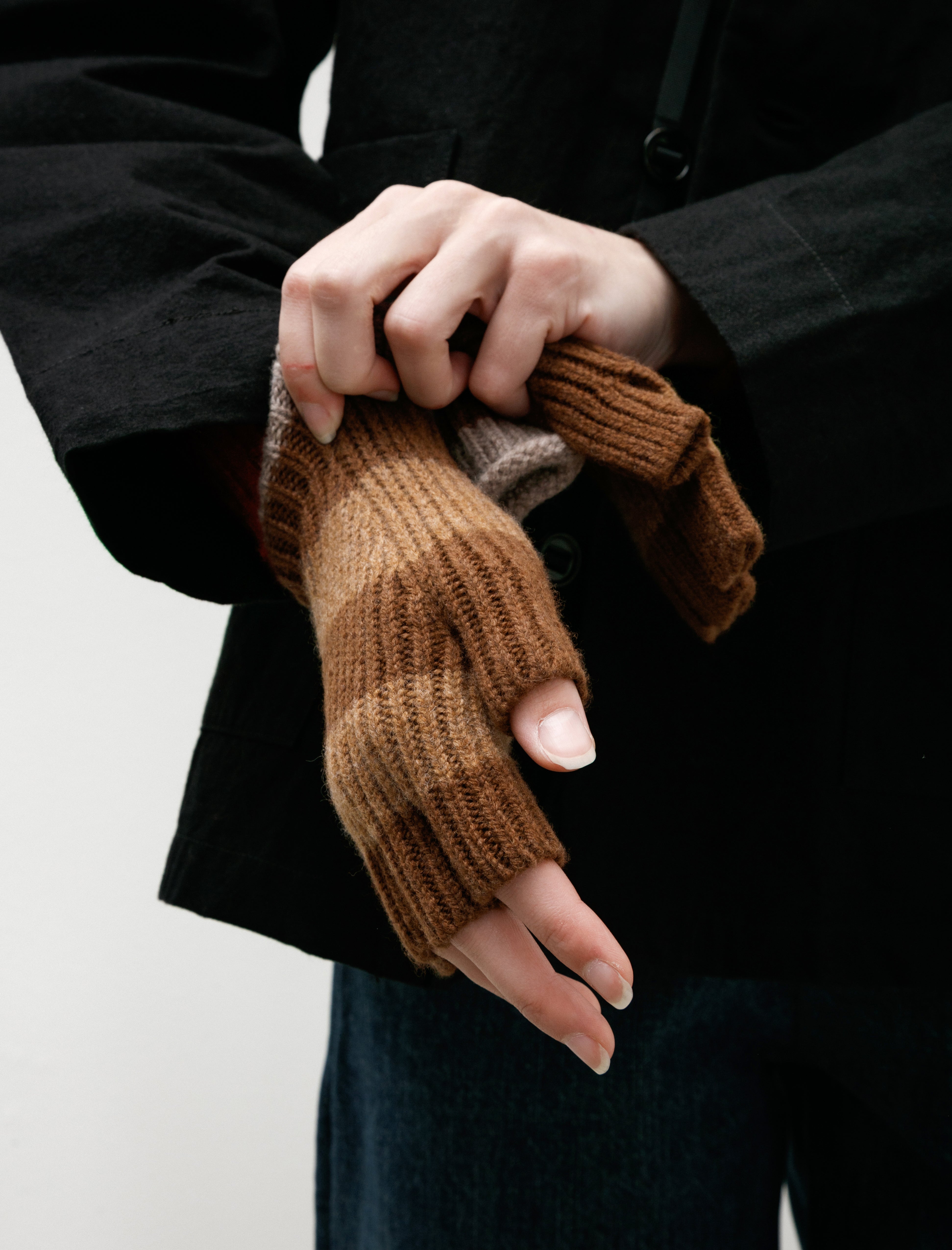 Howlin' Striped No Finger Gloves Wood