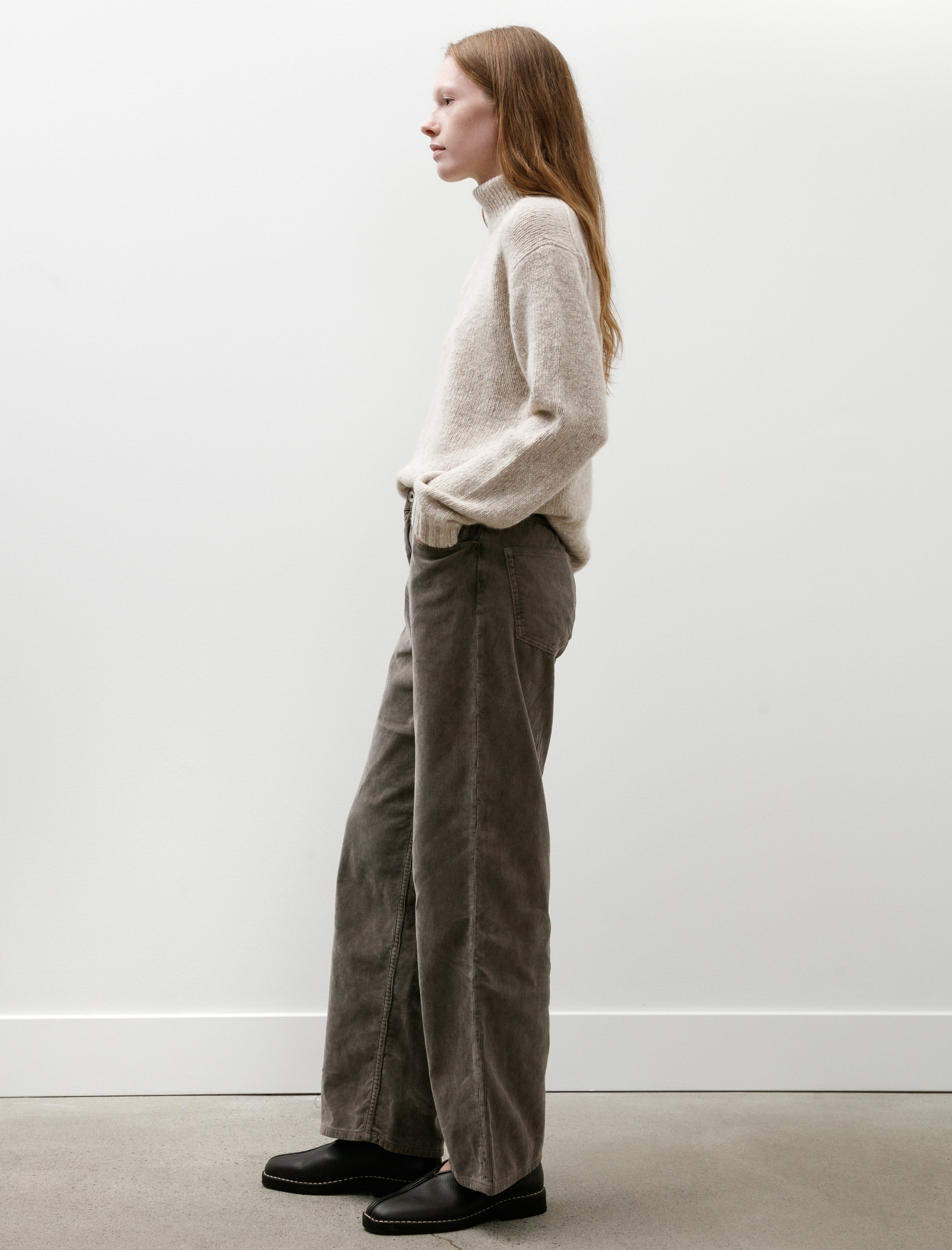 Auralee Pigment Dyed Finx Corduroy Wide 5P Pants W Olive Brown