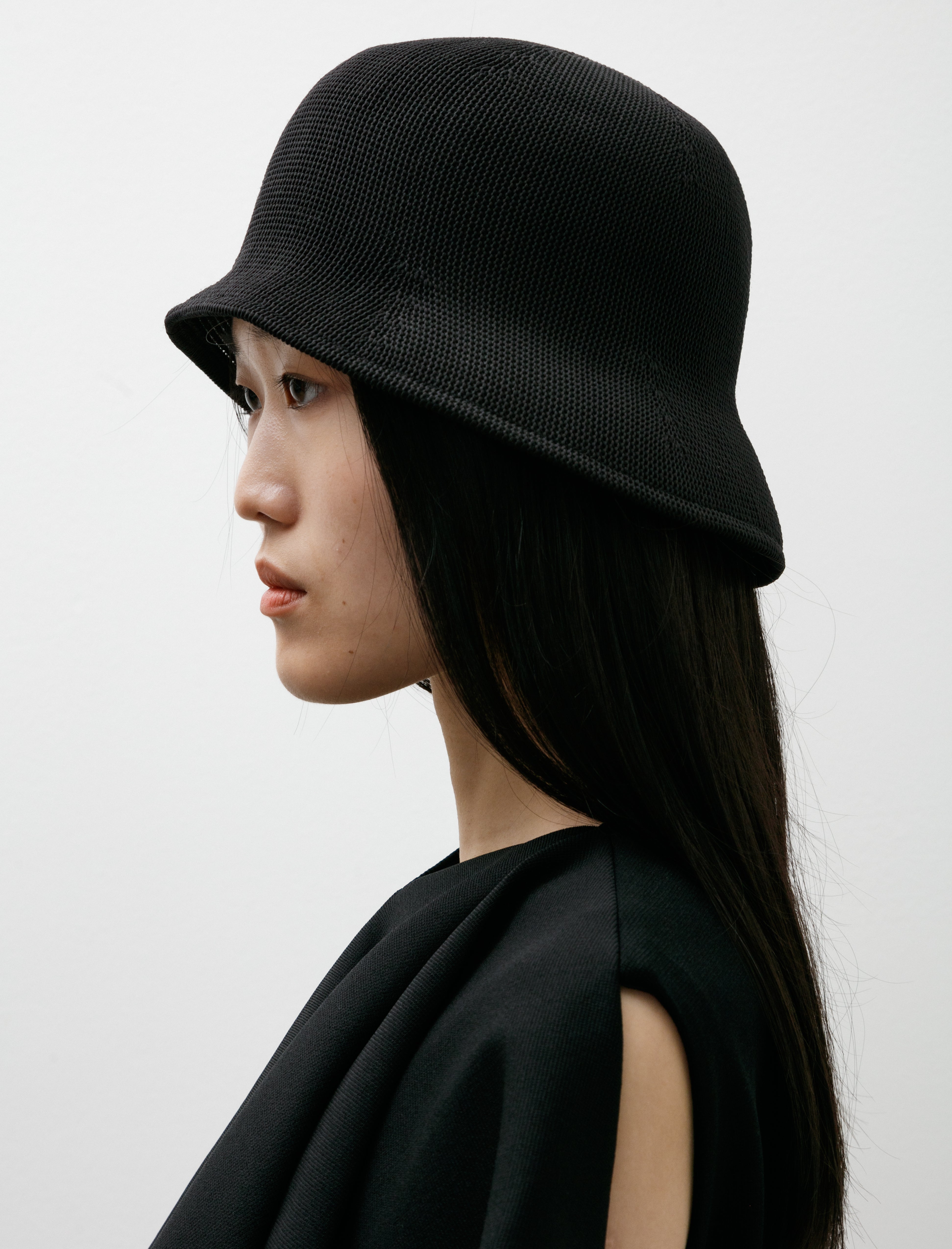 CFCL Mesh Asymmetric Hat Black