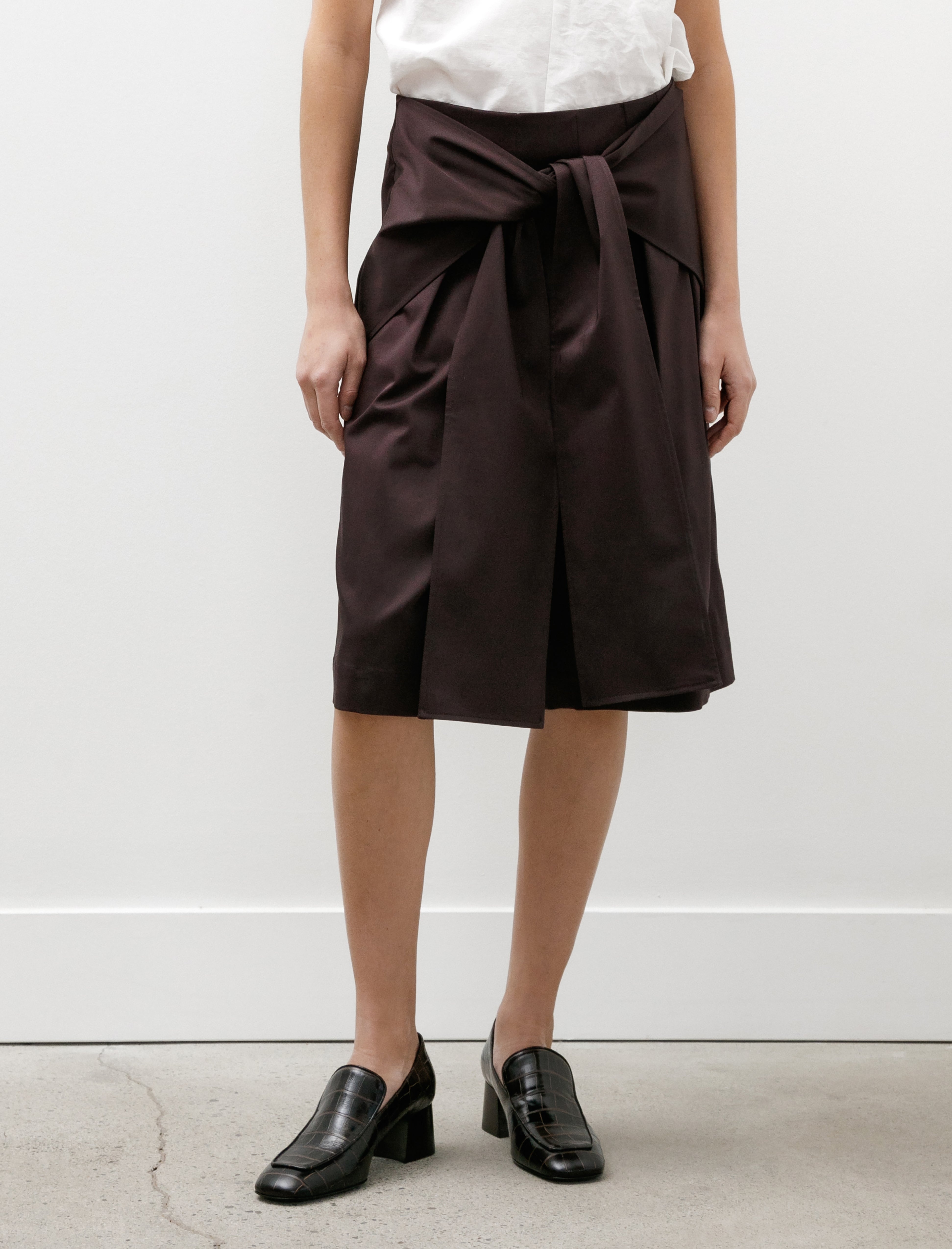 Sera Double Pleated Shorts with Ties Brown