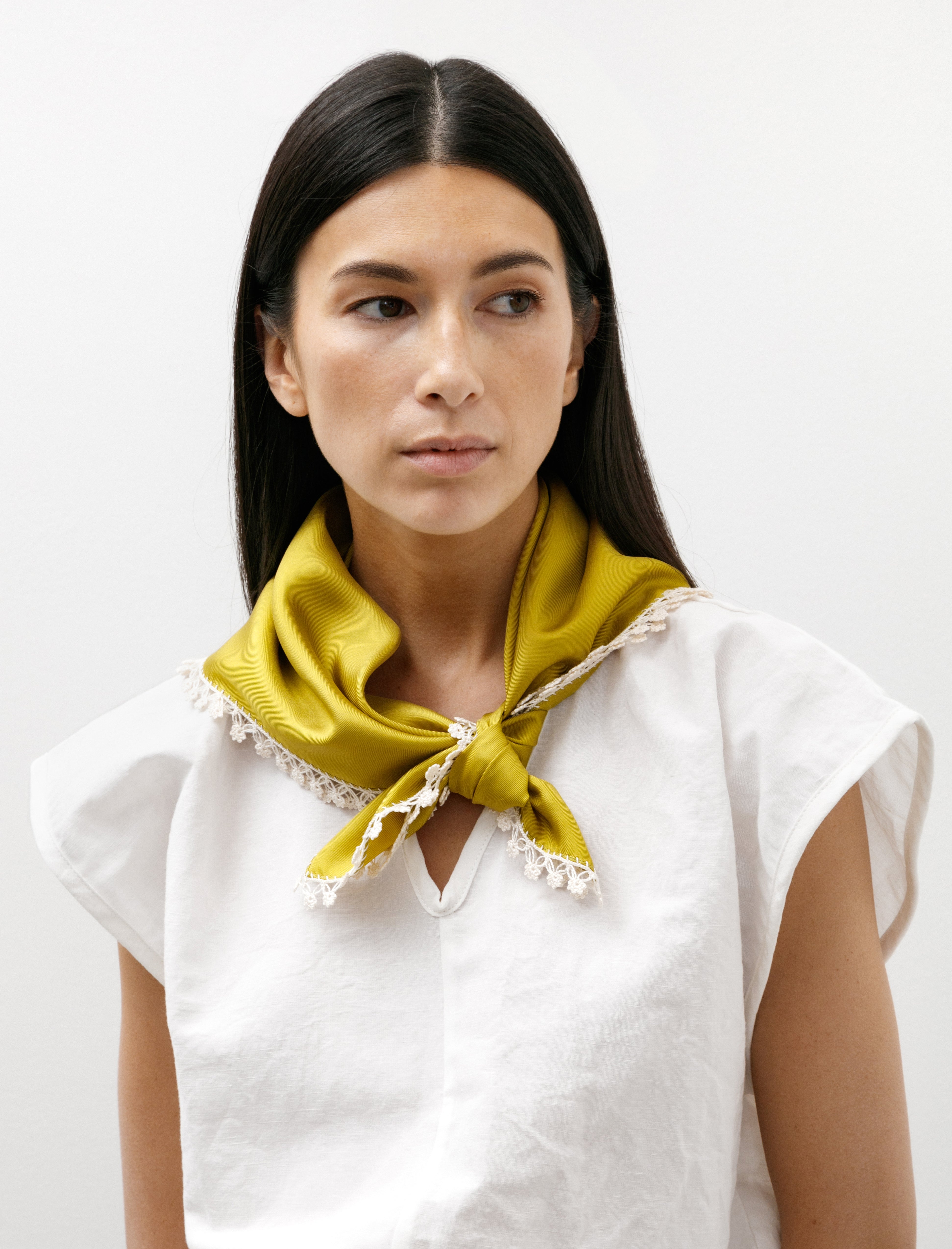 Sera Silk Carré Scarf Oya Embroidery Pistachio/Beige