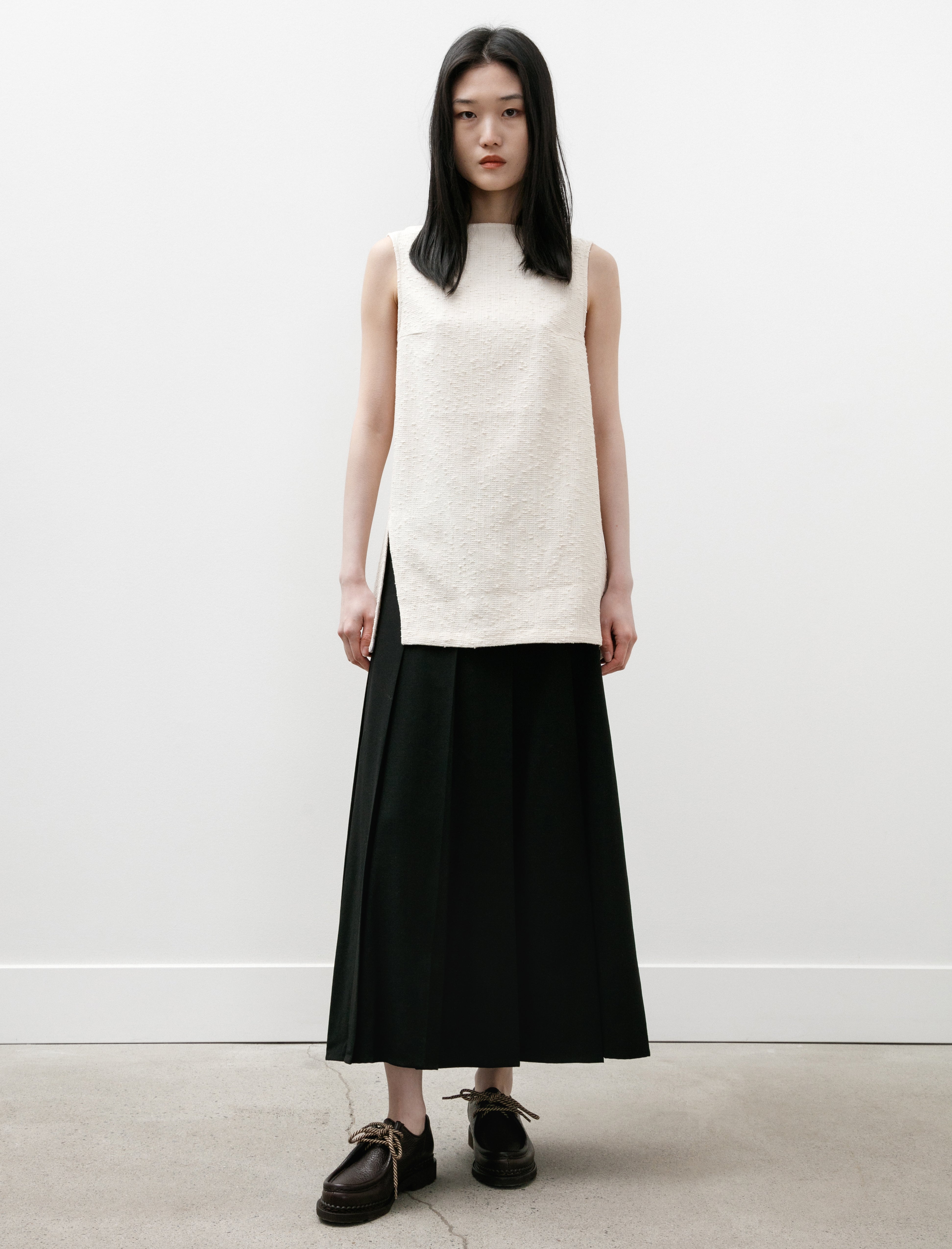 Studio Nicholson Mager Kick Front Top Cream