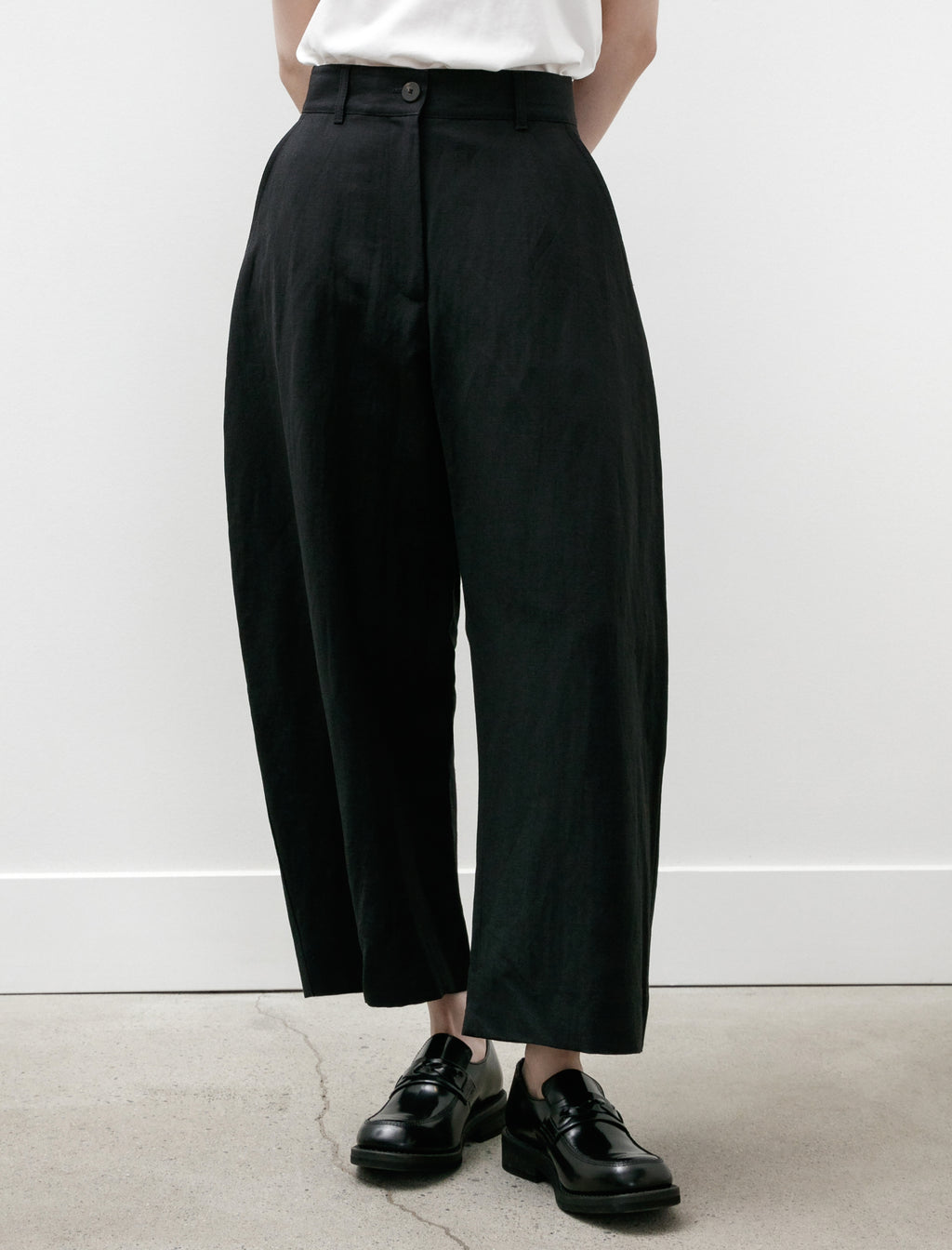 コルネリウスベスト&パンツ（黒）プラスサイズ Studio Nicholson Chalco Wide Crop Pant Darkest Navy – Neighbour
