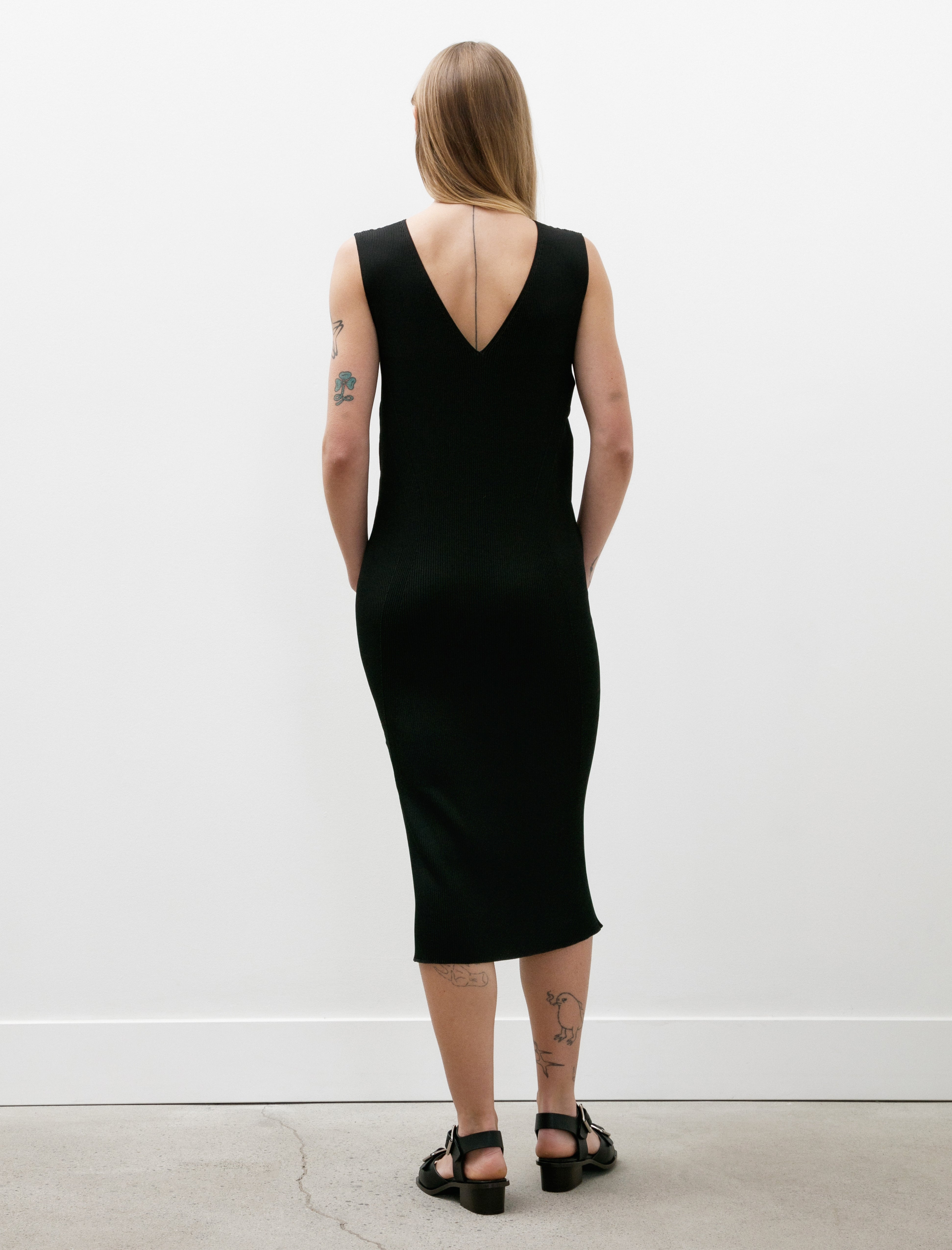 CFCL Portrait Sleeveless V-Neck Dress Black