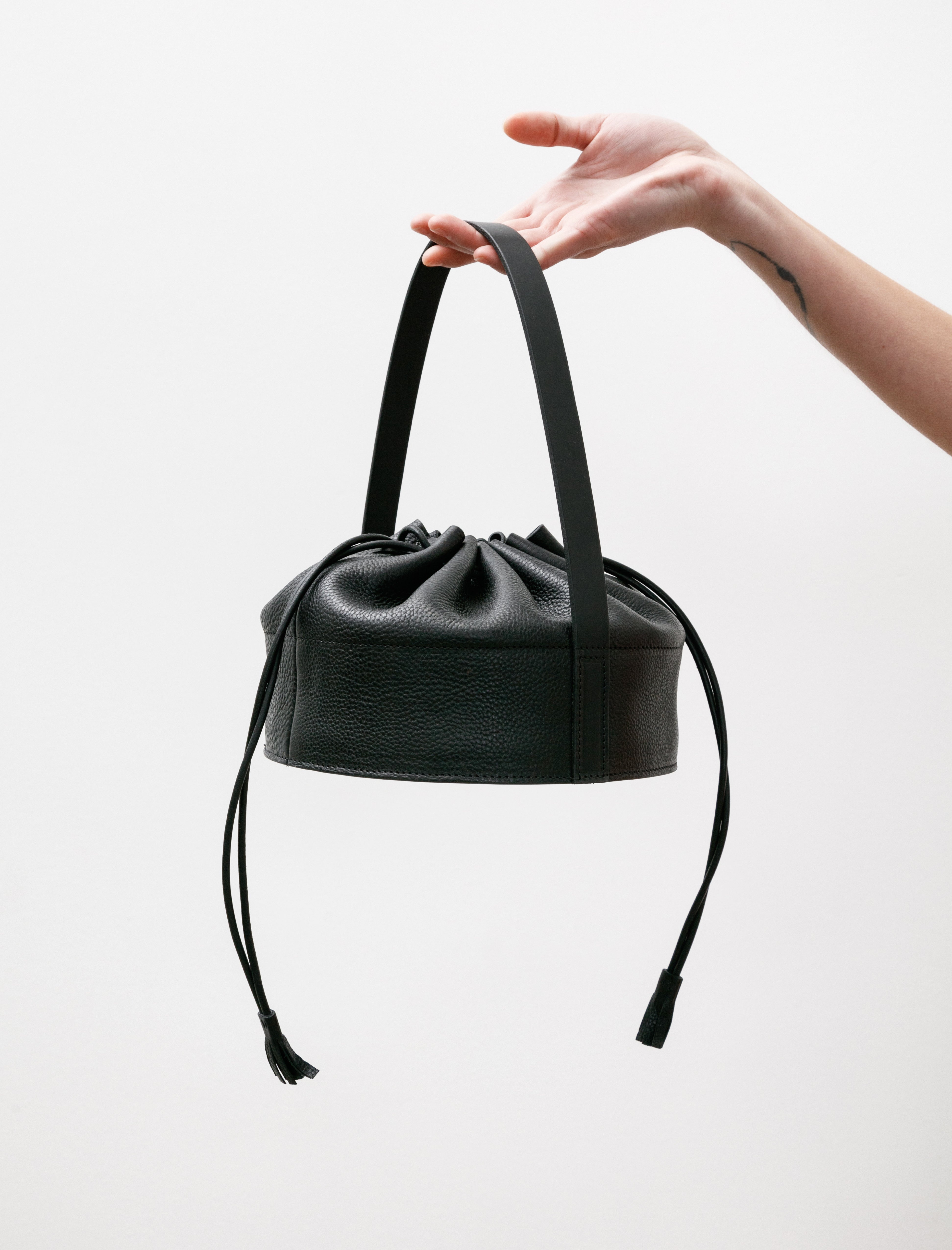 Cawley Leather Drawstring Collar Bag Black