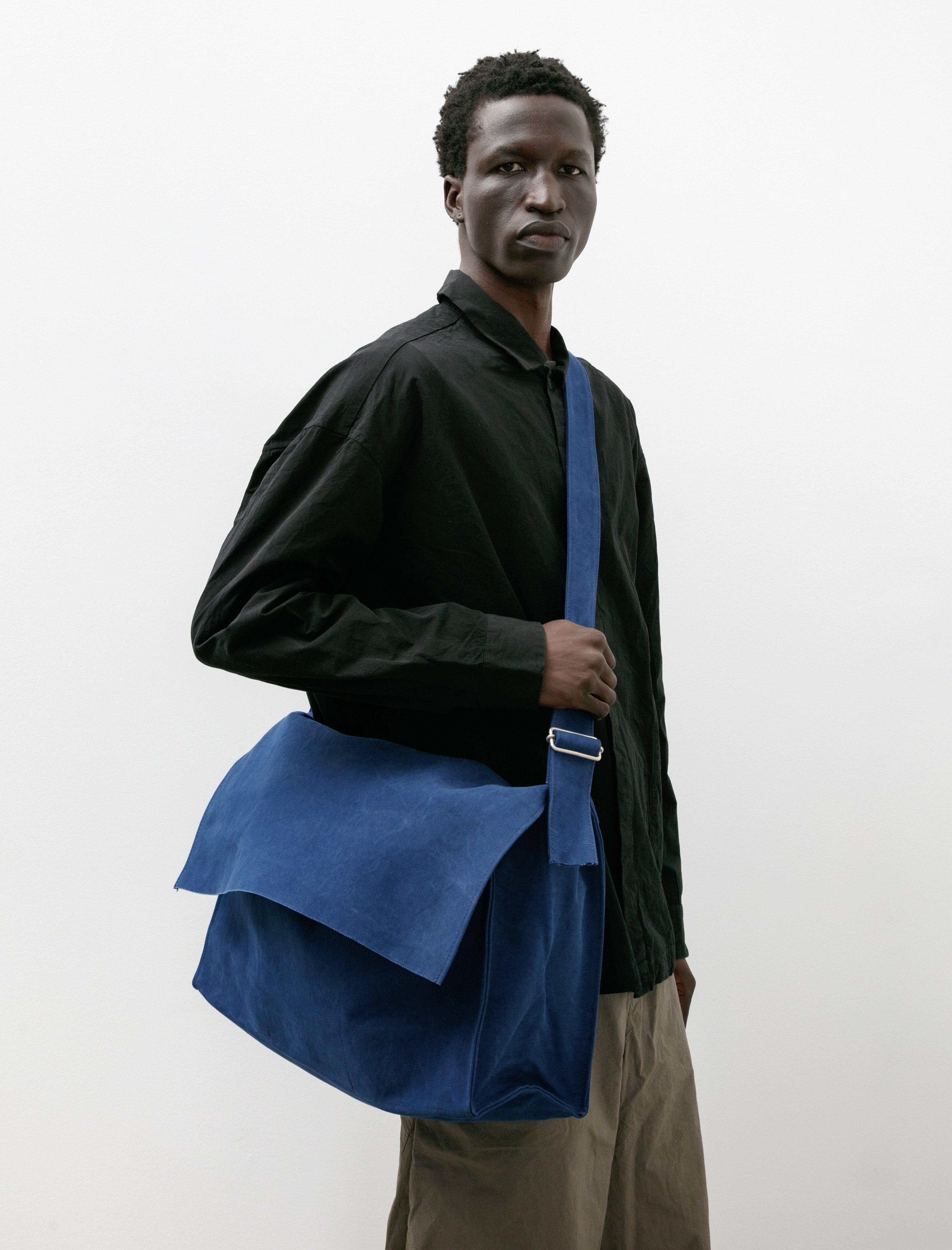 Amiacalva Washed Canvas Shoulder Bag Blue