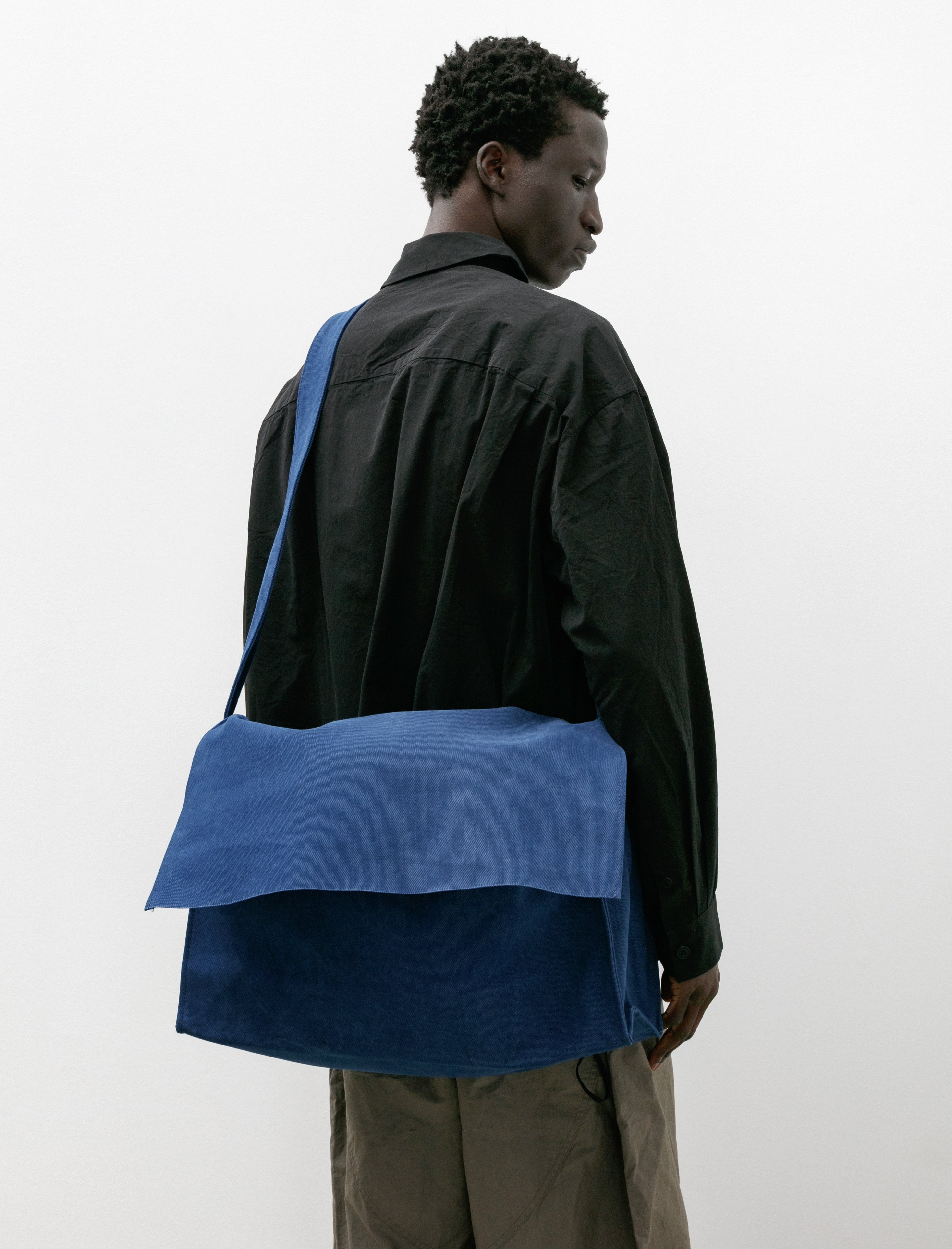 Amiacalva Washed Canvas Shoulder Bag Blue