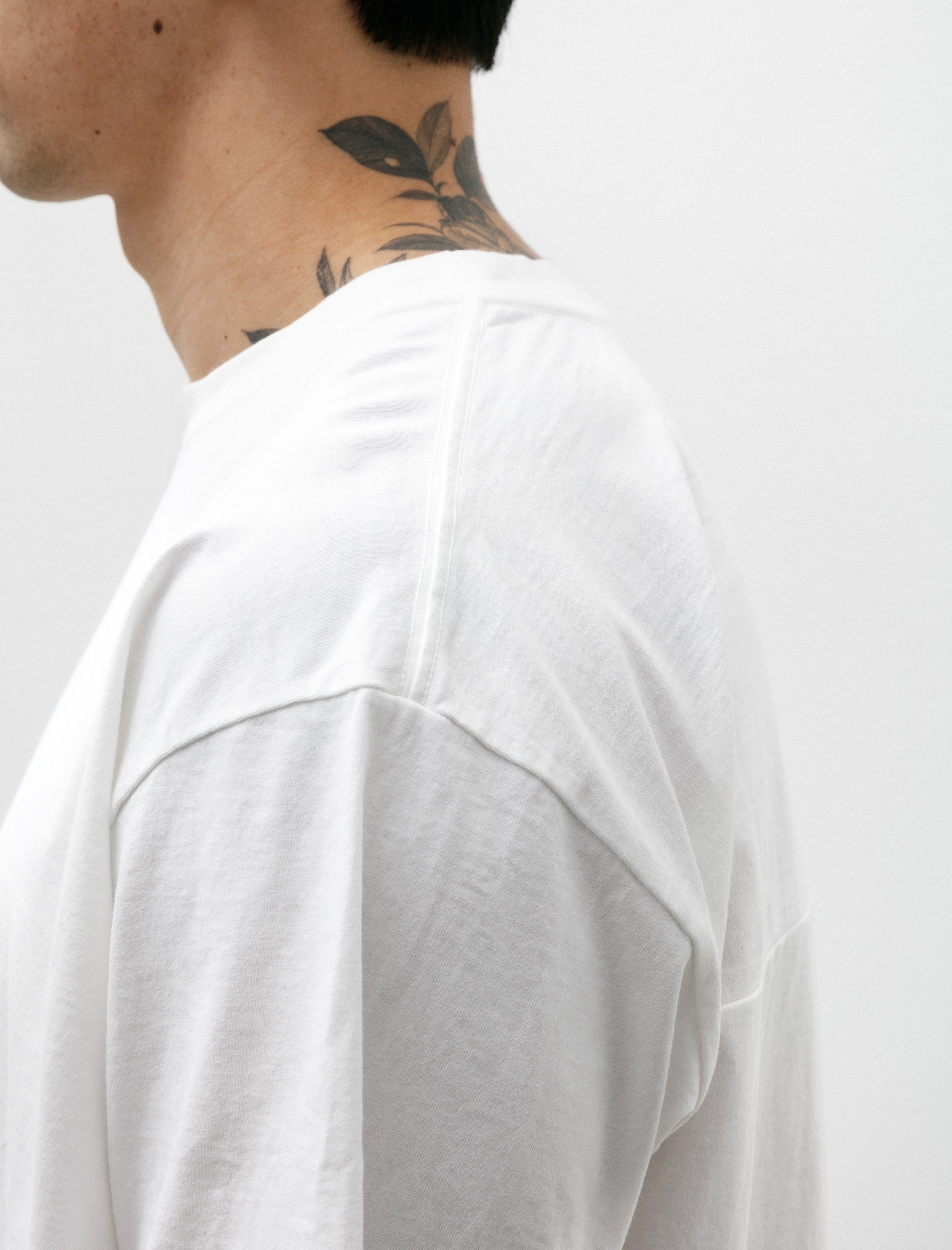 MAN-TLE R18 T-Shirt-4 Big T-Shirt White