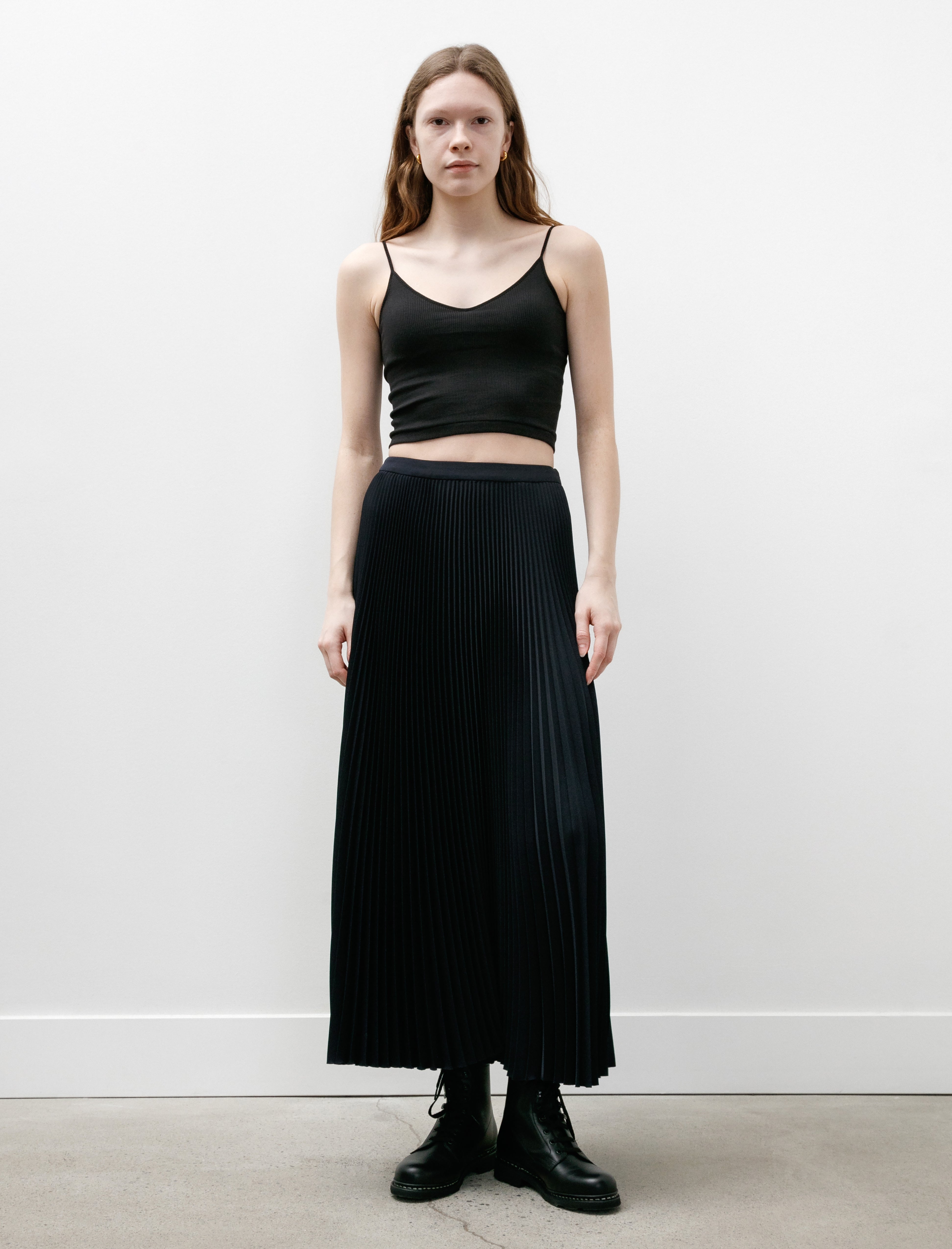 Graphpaper Satin Pleats Skirt Navy