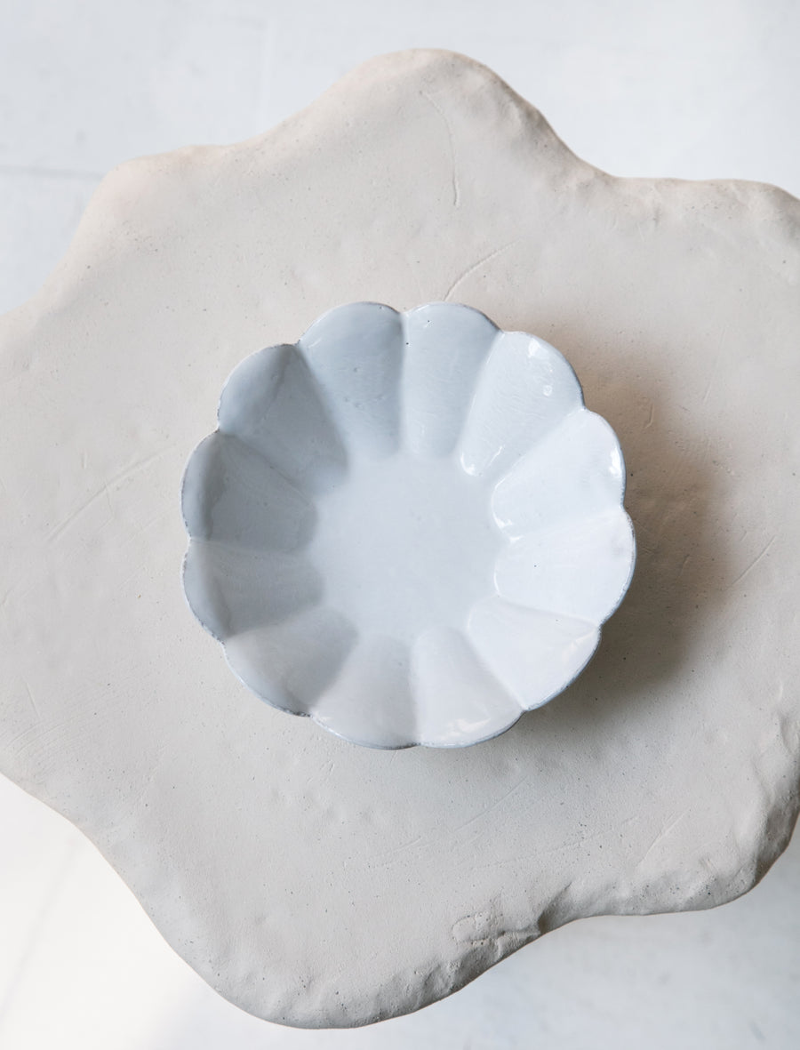 Marguerite Medium Fruit Bowl - Image 2