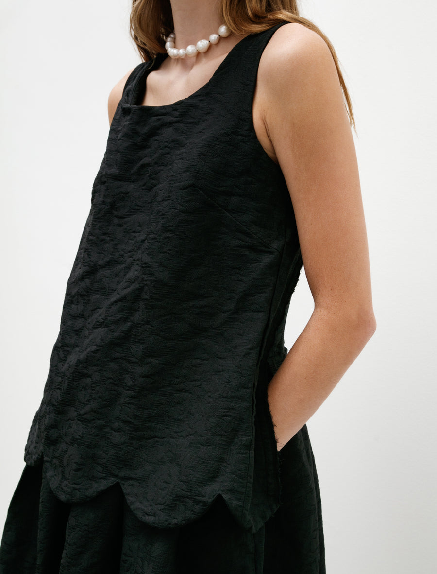 Scalloped Hem Sleeveless Dress Black - Image 3