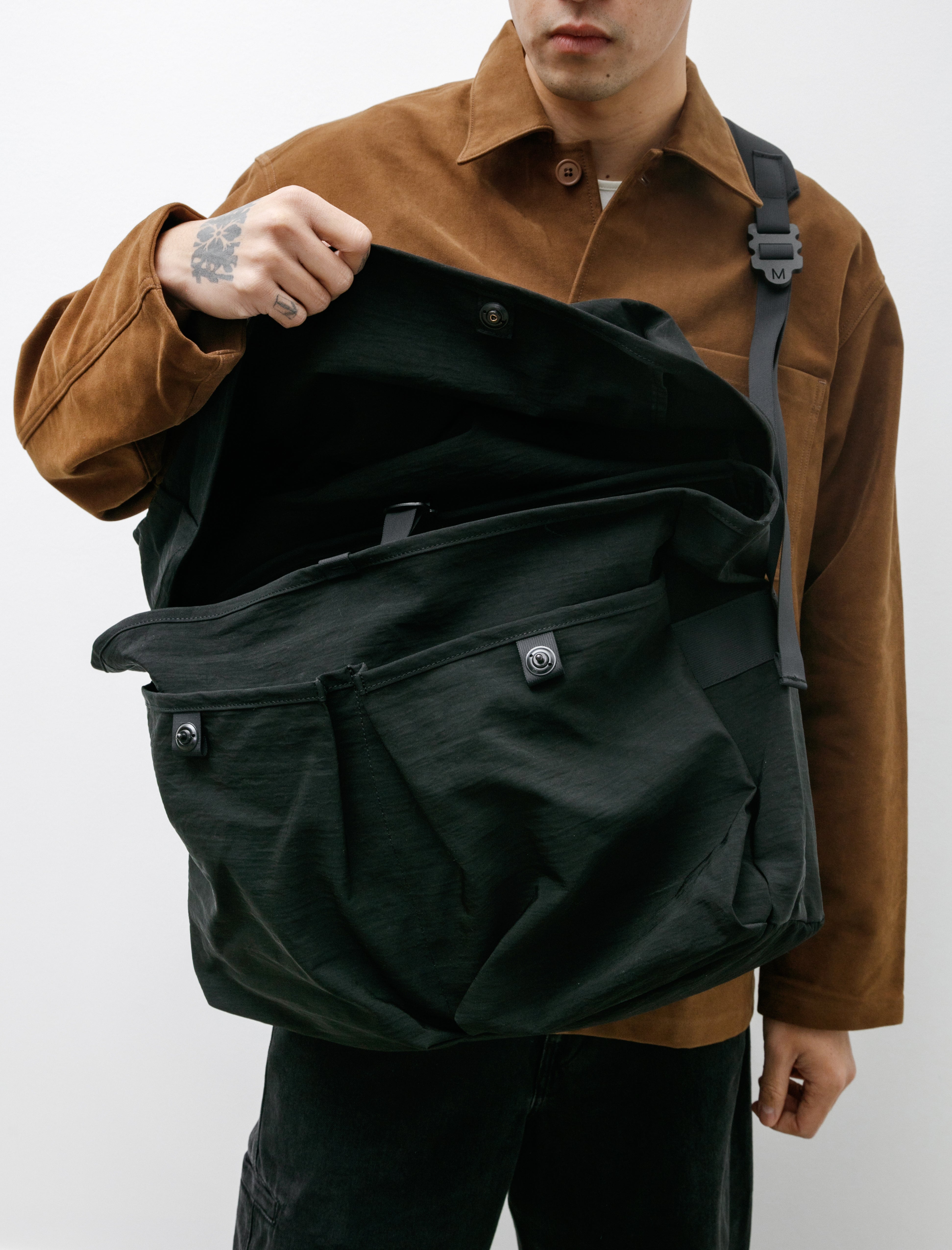 MAN-TLE R0 G2 Black Nylon