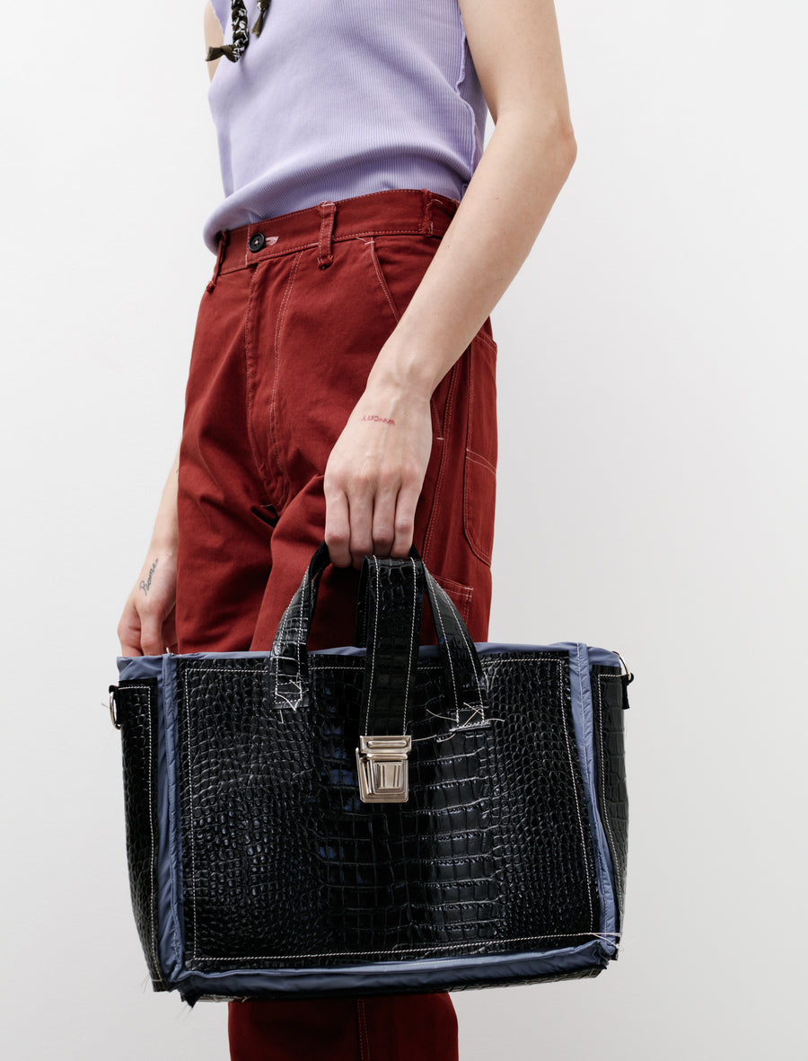 Dakota Johnson's “Perfect” Handbag Is a Reimagined—And Suitably Retro—Gucci  Classic | Vogue