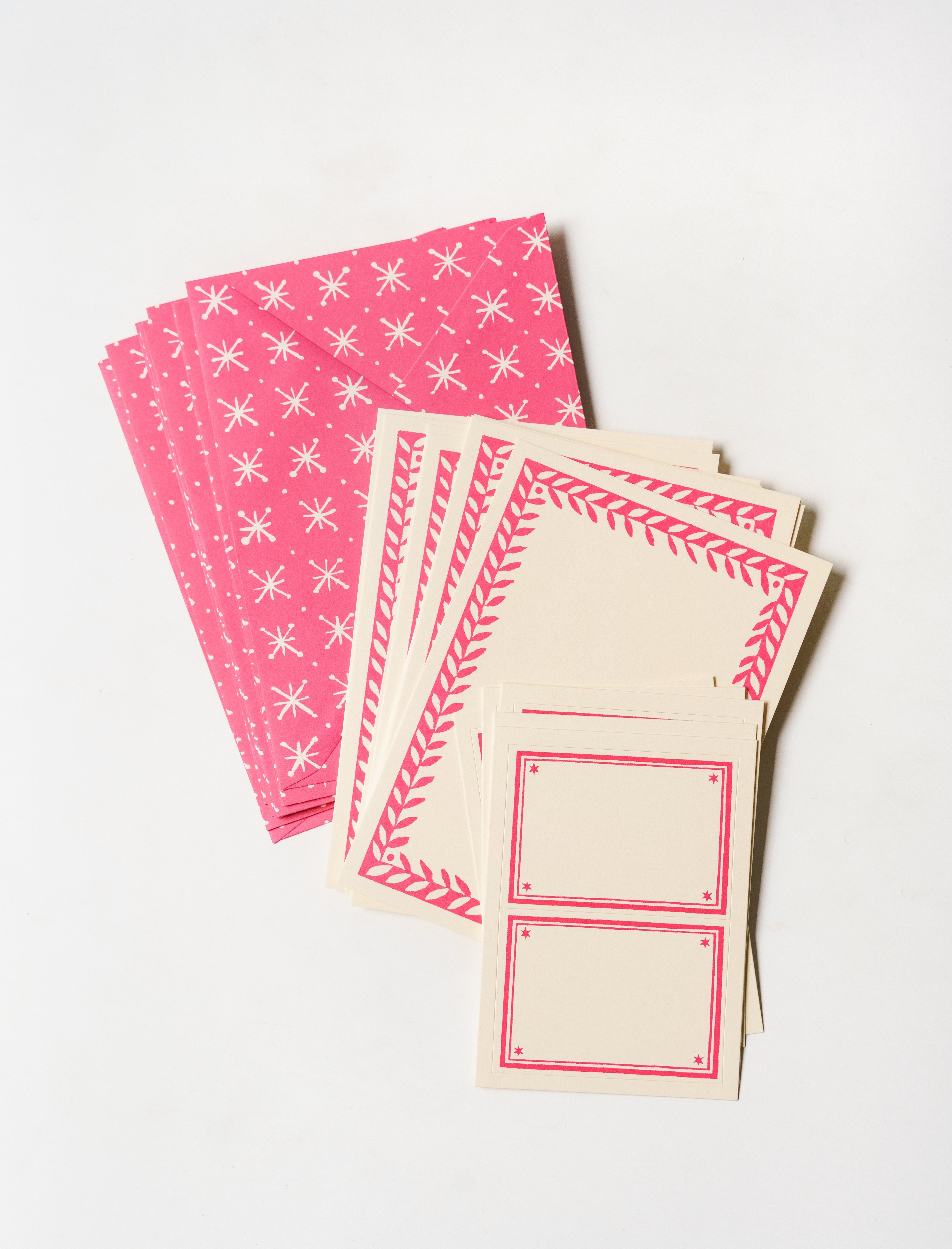 Cambridge Imprint Set of Notecards and Envelopes Magenta
