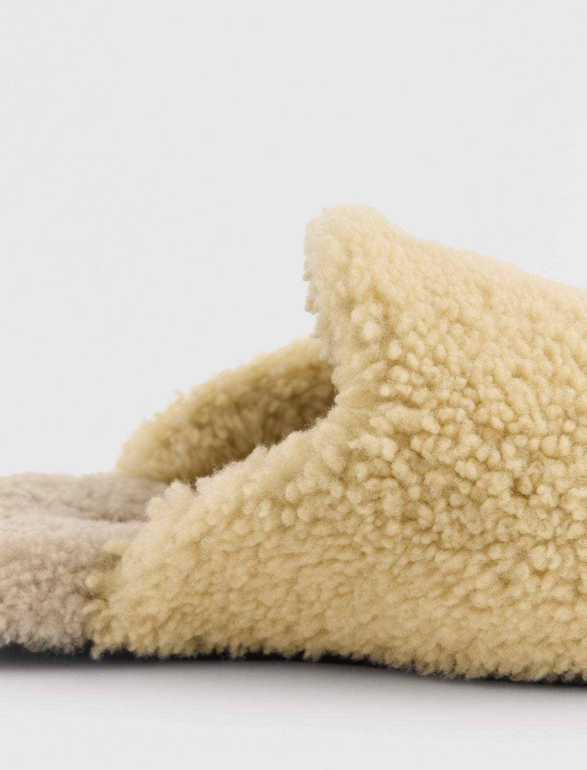 AURALEE Home Slippers Lichen