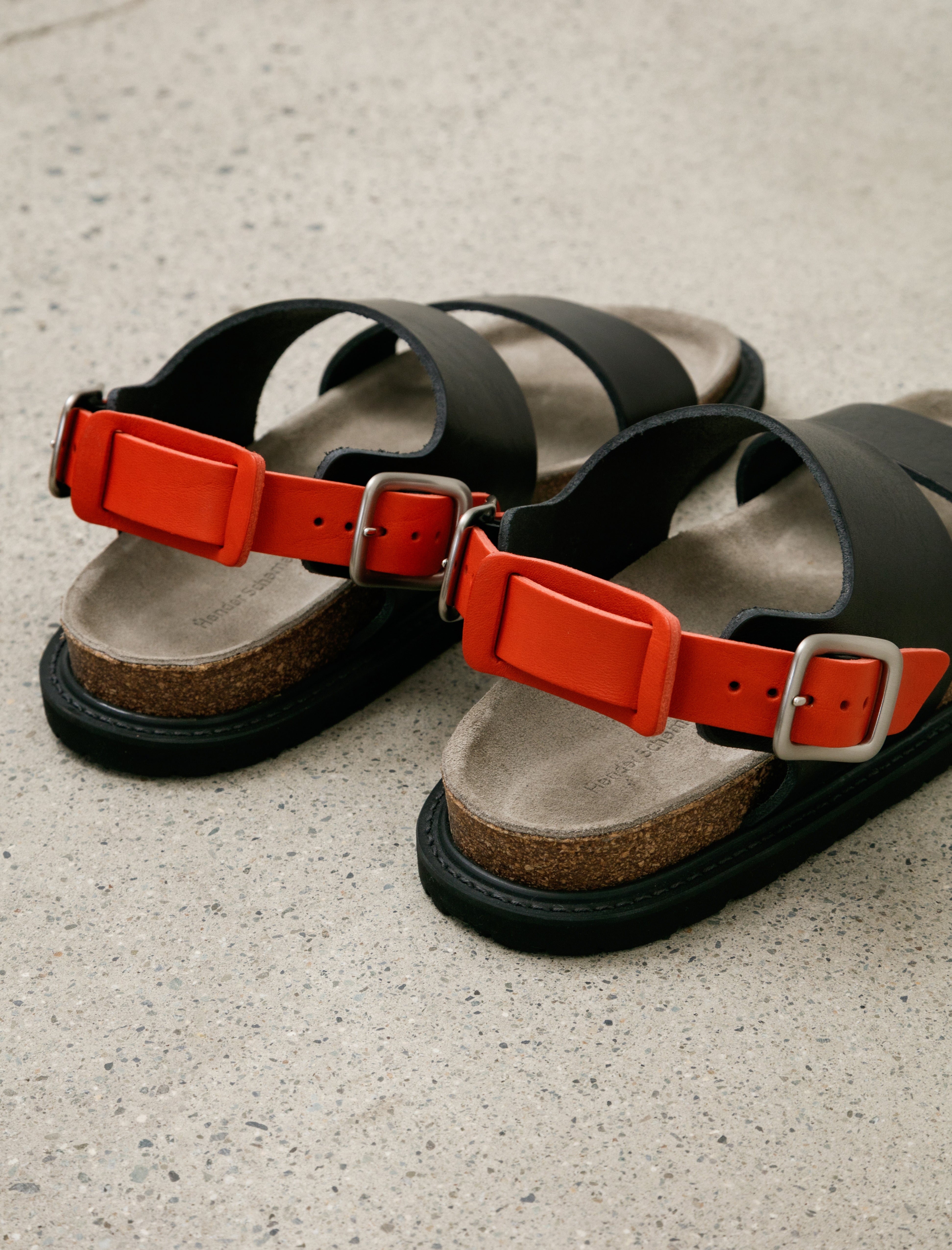 Chameleon Slide Black