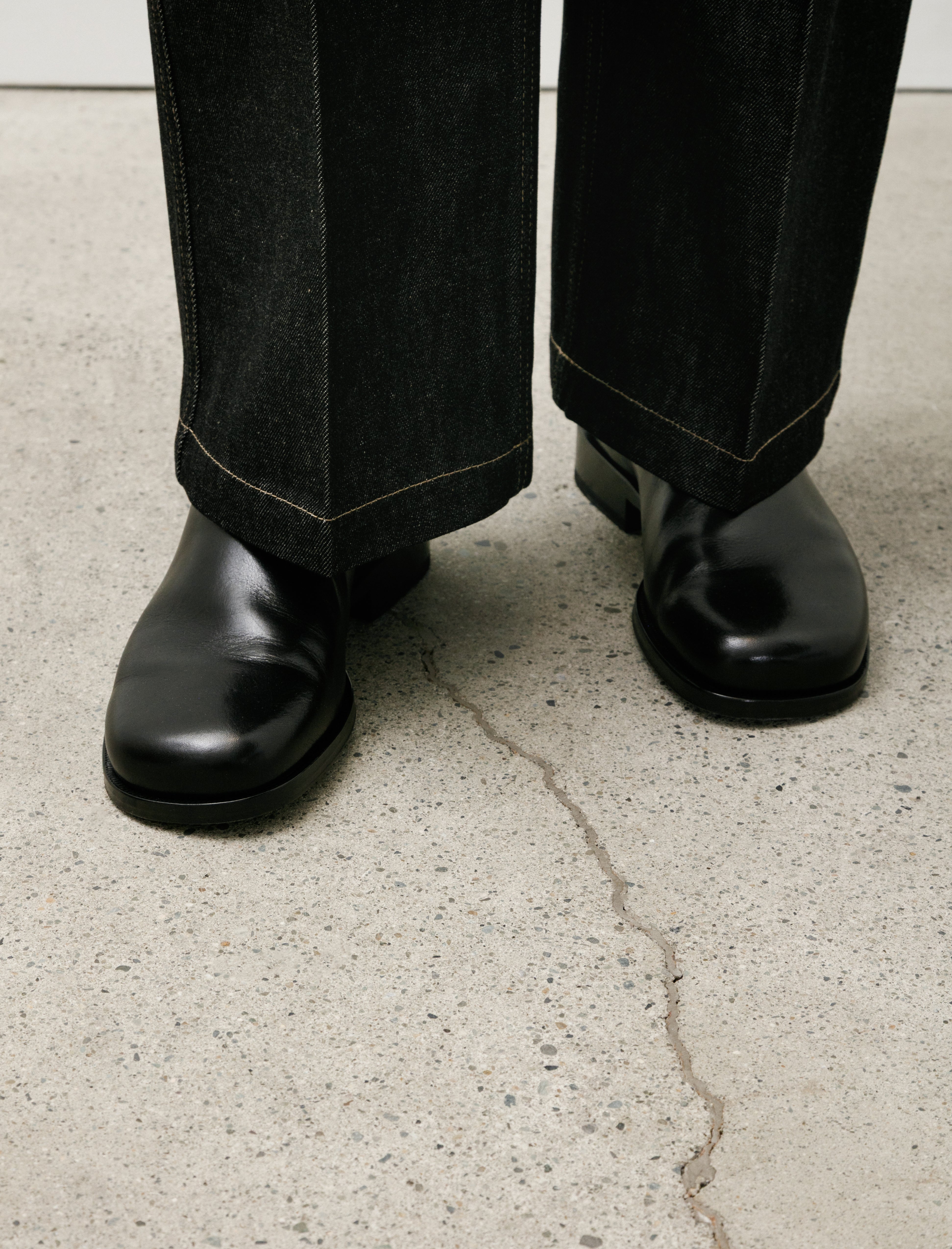 Lemaire Anatomic Slip on Black