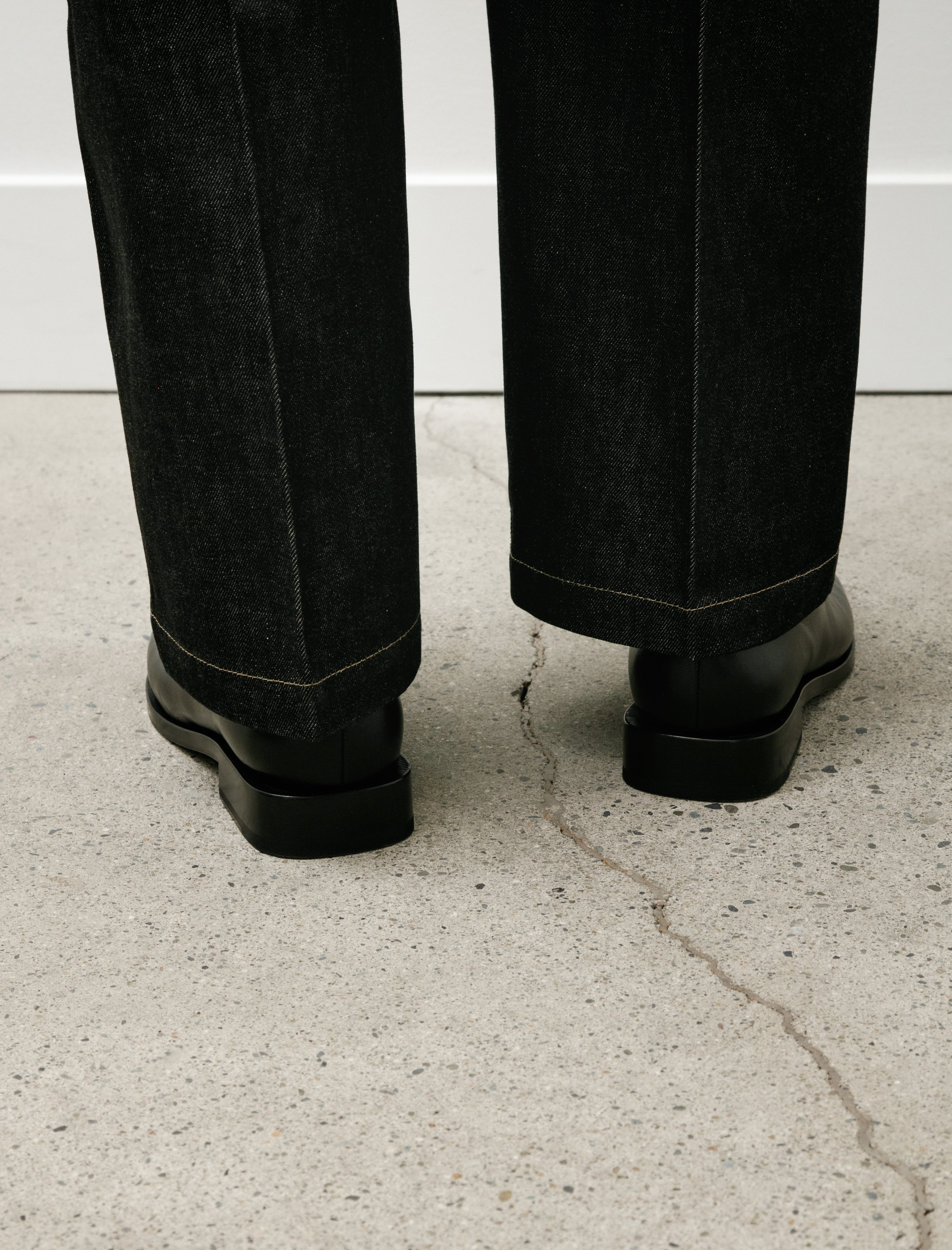 Lemaire Anatomic Slip on Black