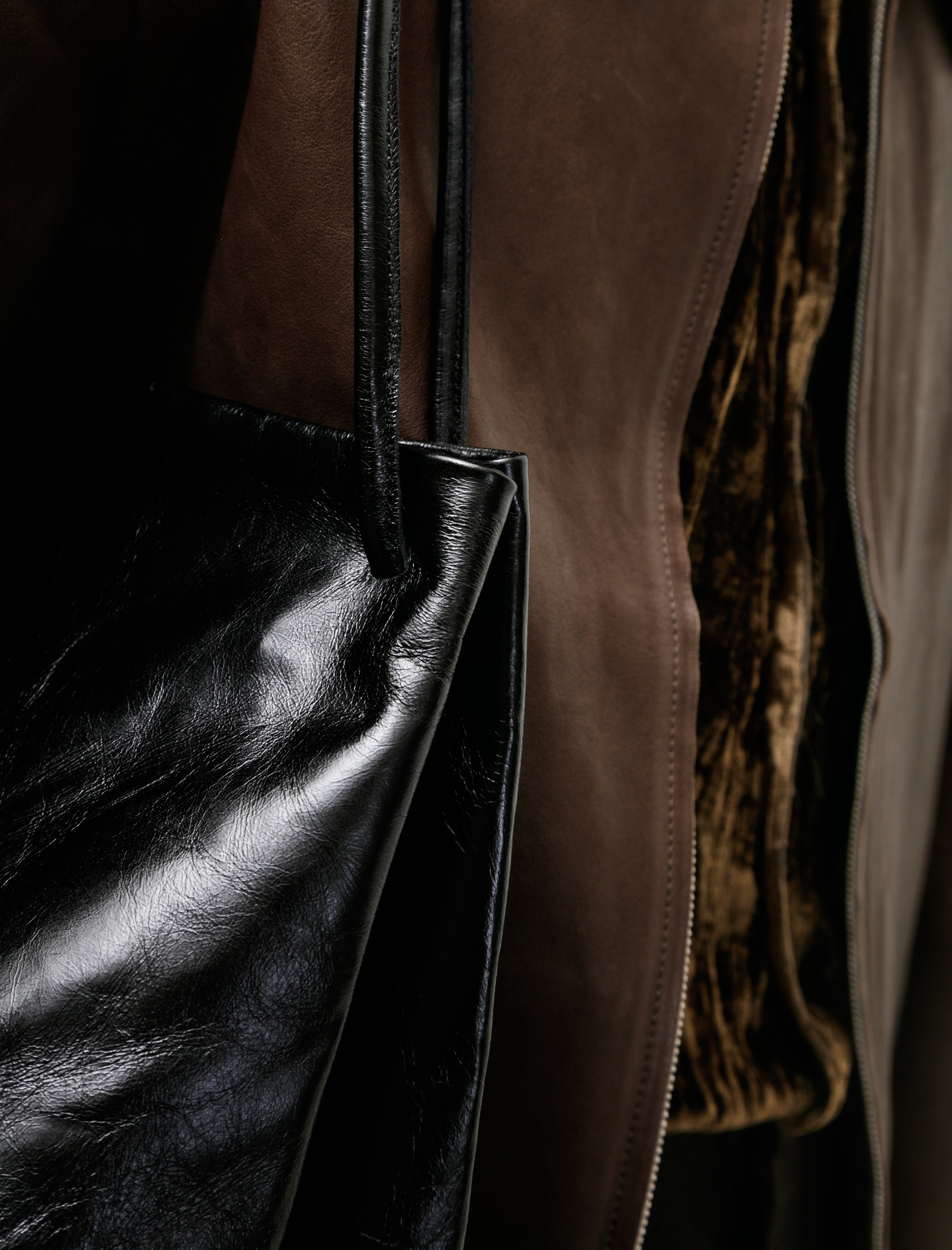 Gabriela Coll No.17 Leather Hoof Bag Black Calfskin