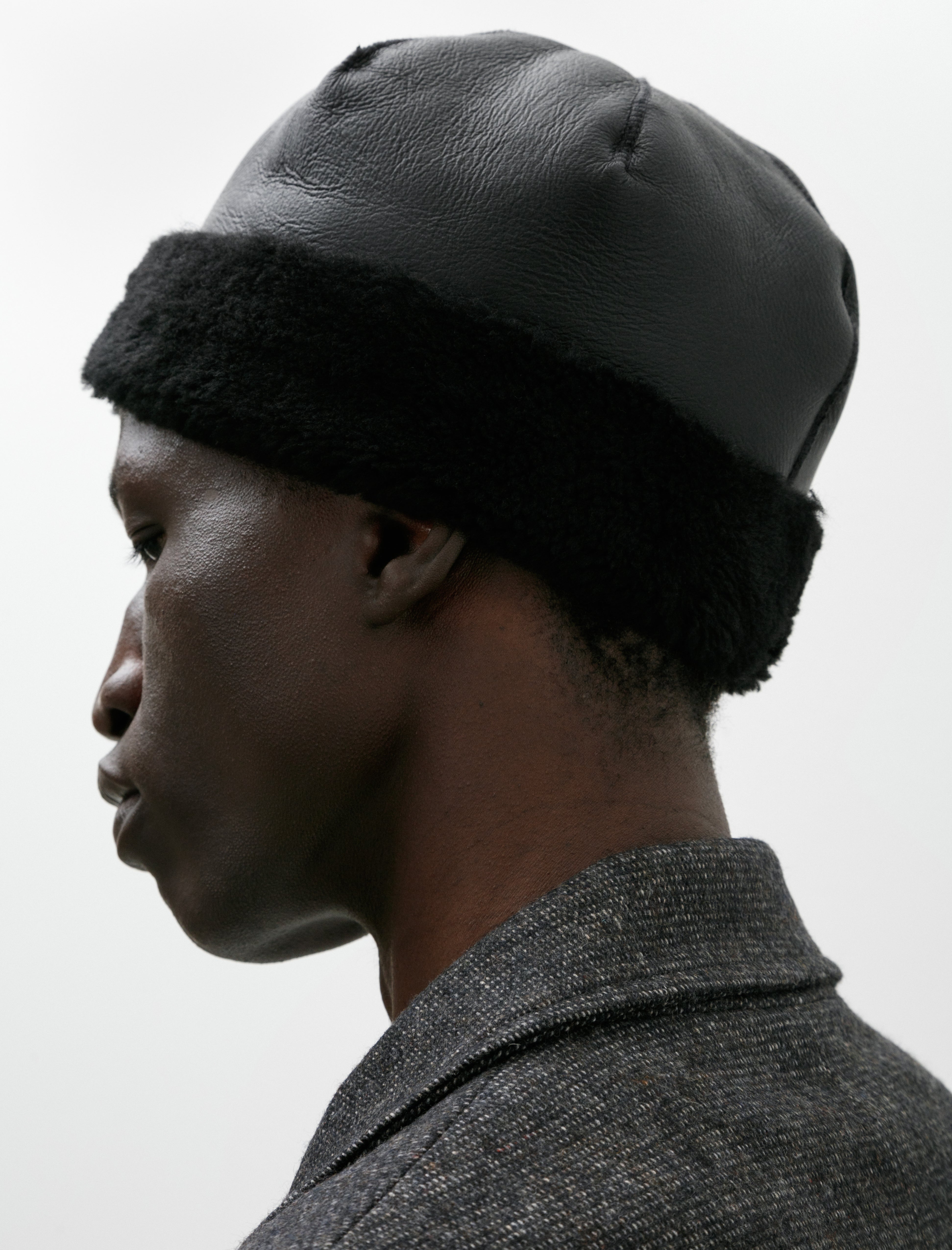 Conkers Liberty Cap Curly Merino Sherling Black