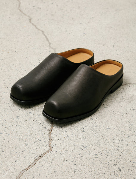 Sine & Cosine Hannes Mule Lamb Black – Neighbour