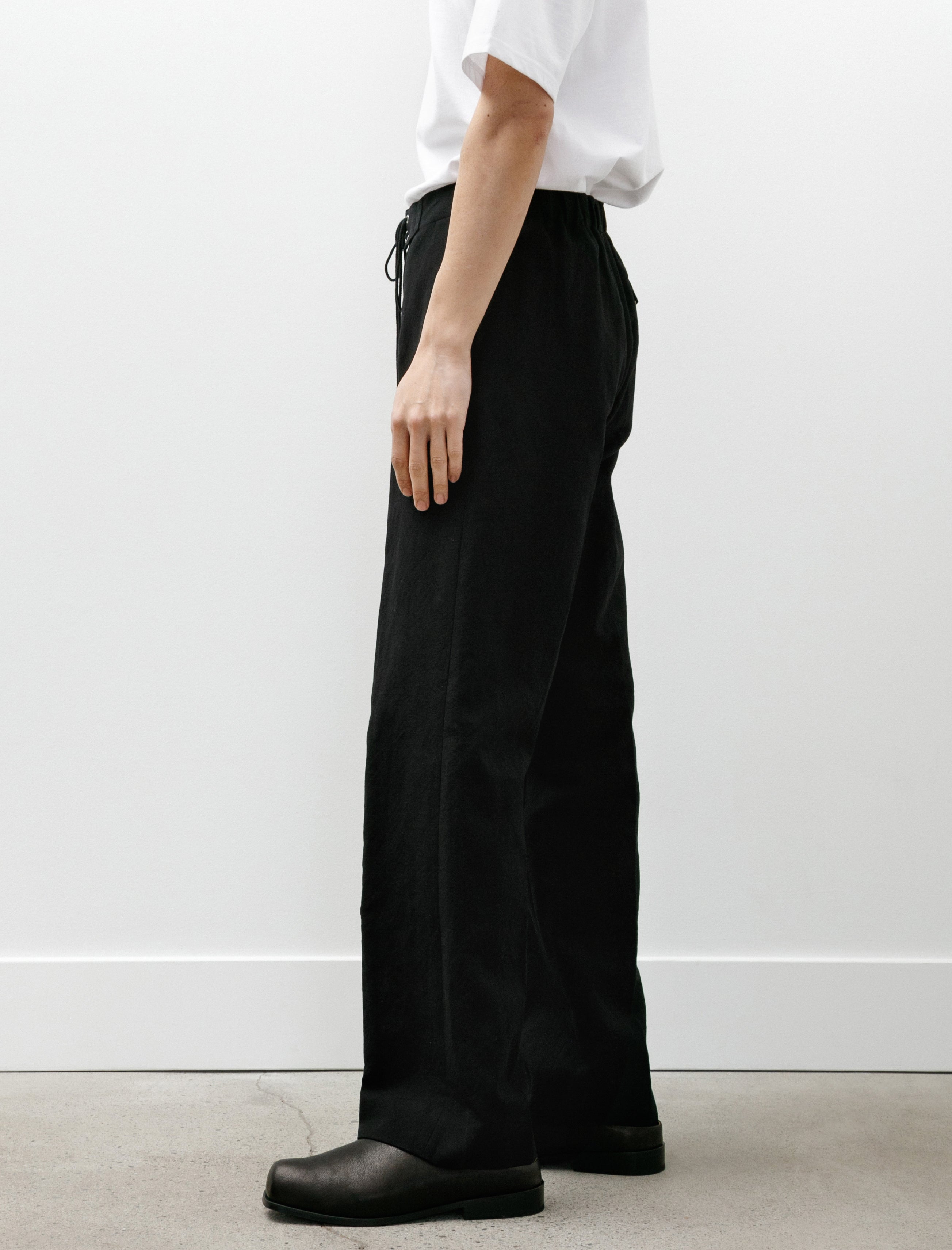 Auralee Wool Cotton Linen Ox Drawstring Pants Black