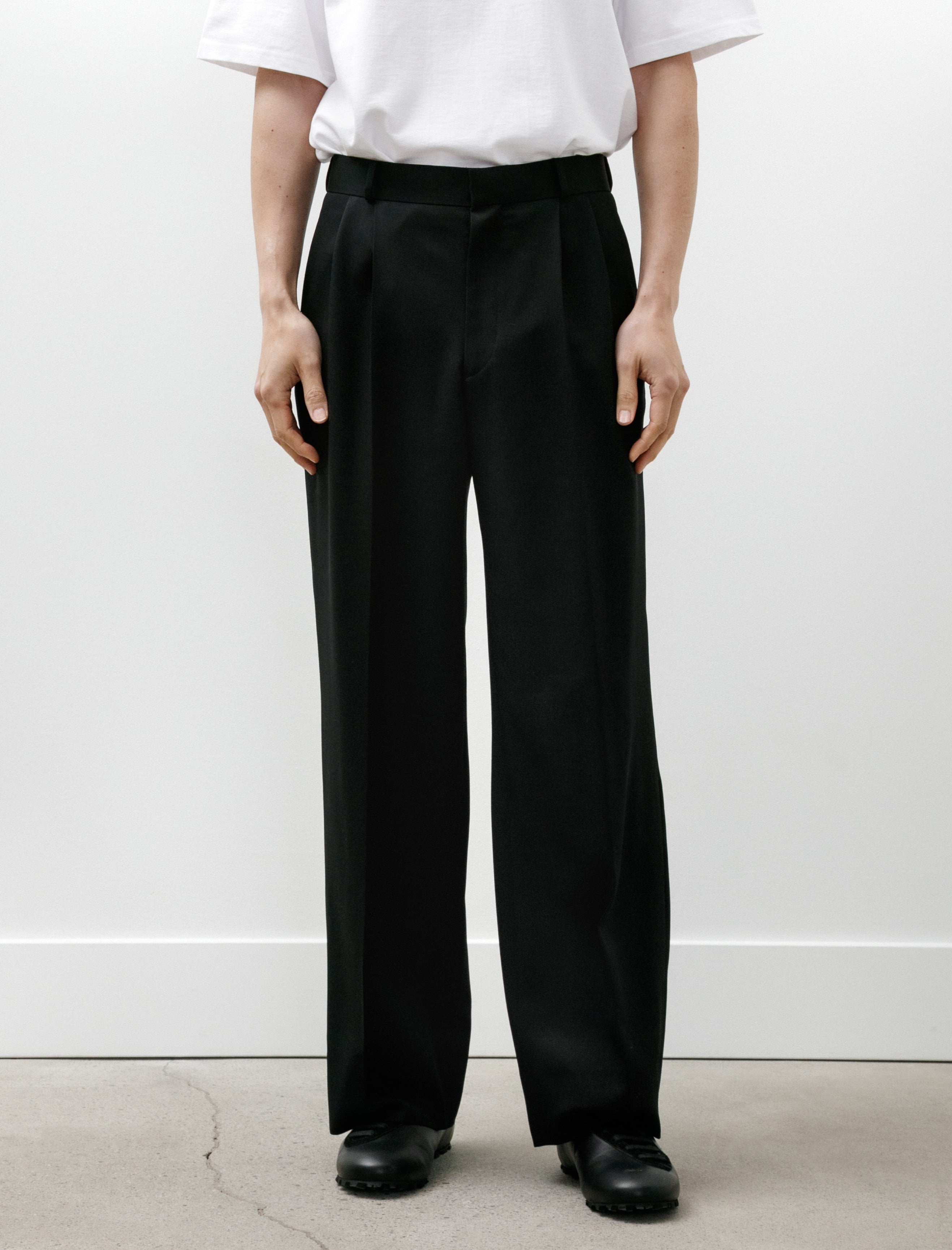 Sire Pleated Tailored Pants Black Suiting