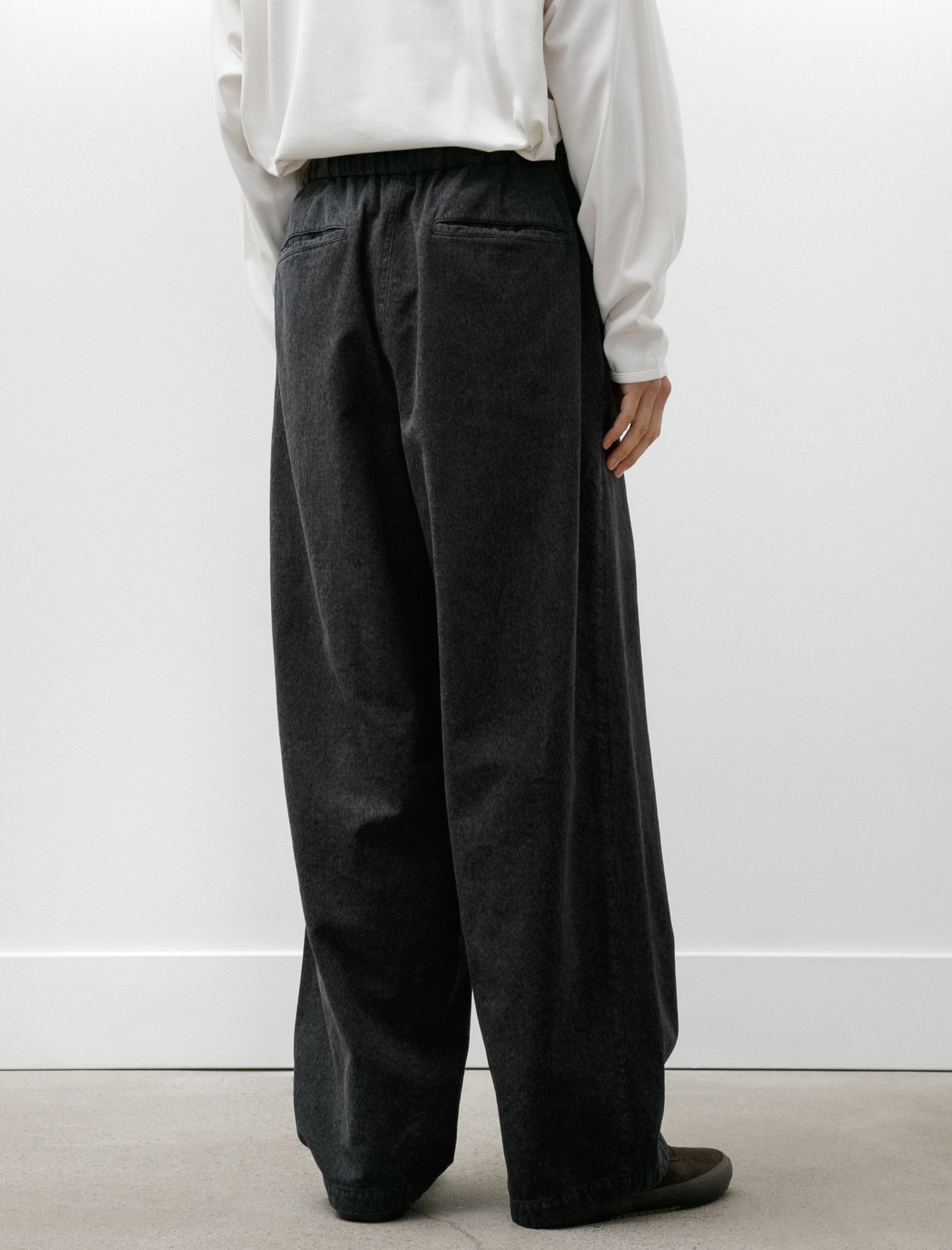 Graphpaper Sulfur Dyed Gabardine Two Tuck Easy Pants Grey