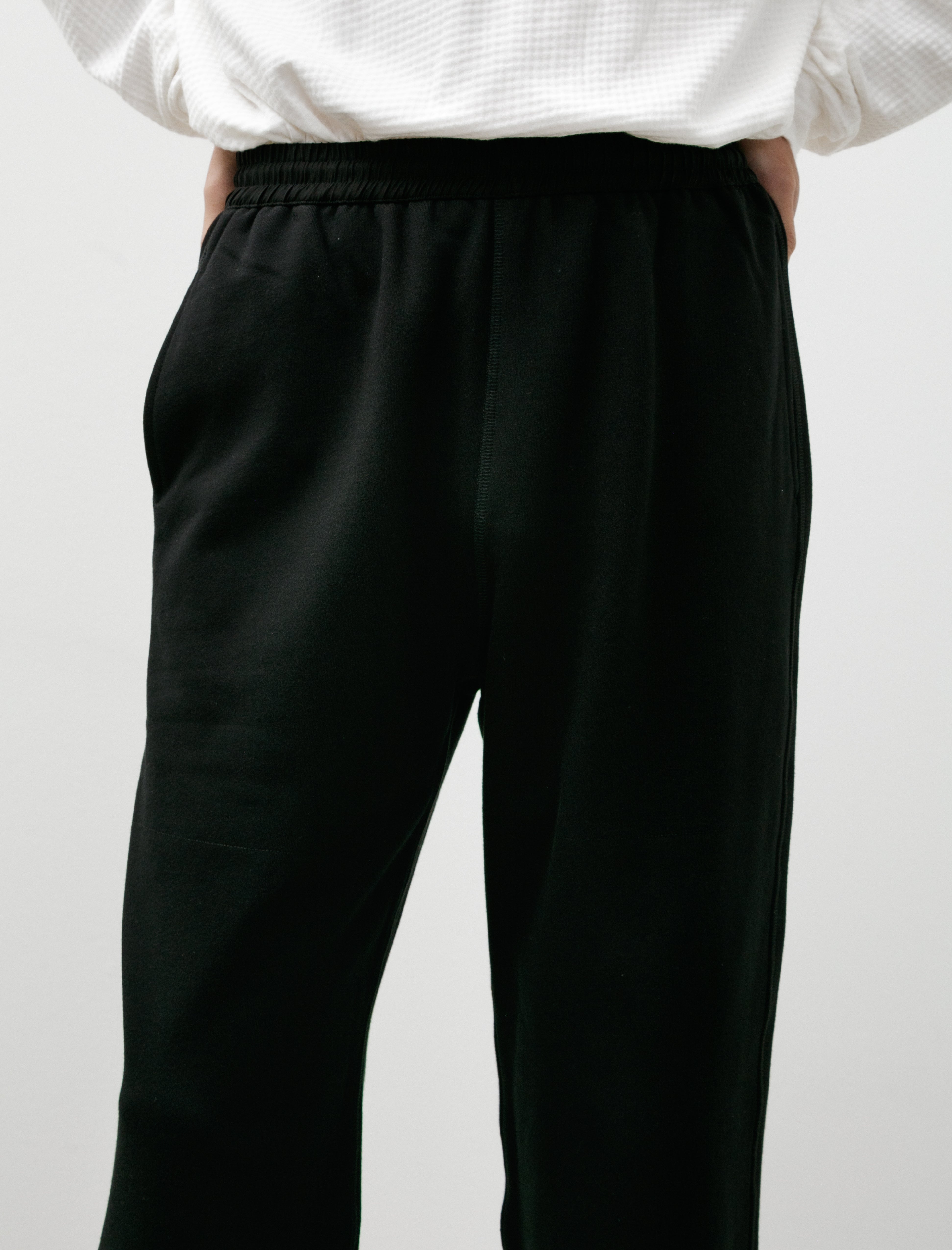 Lady Whtie Co. Woven WB Sweatpant Black