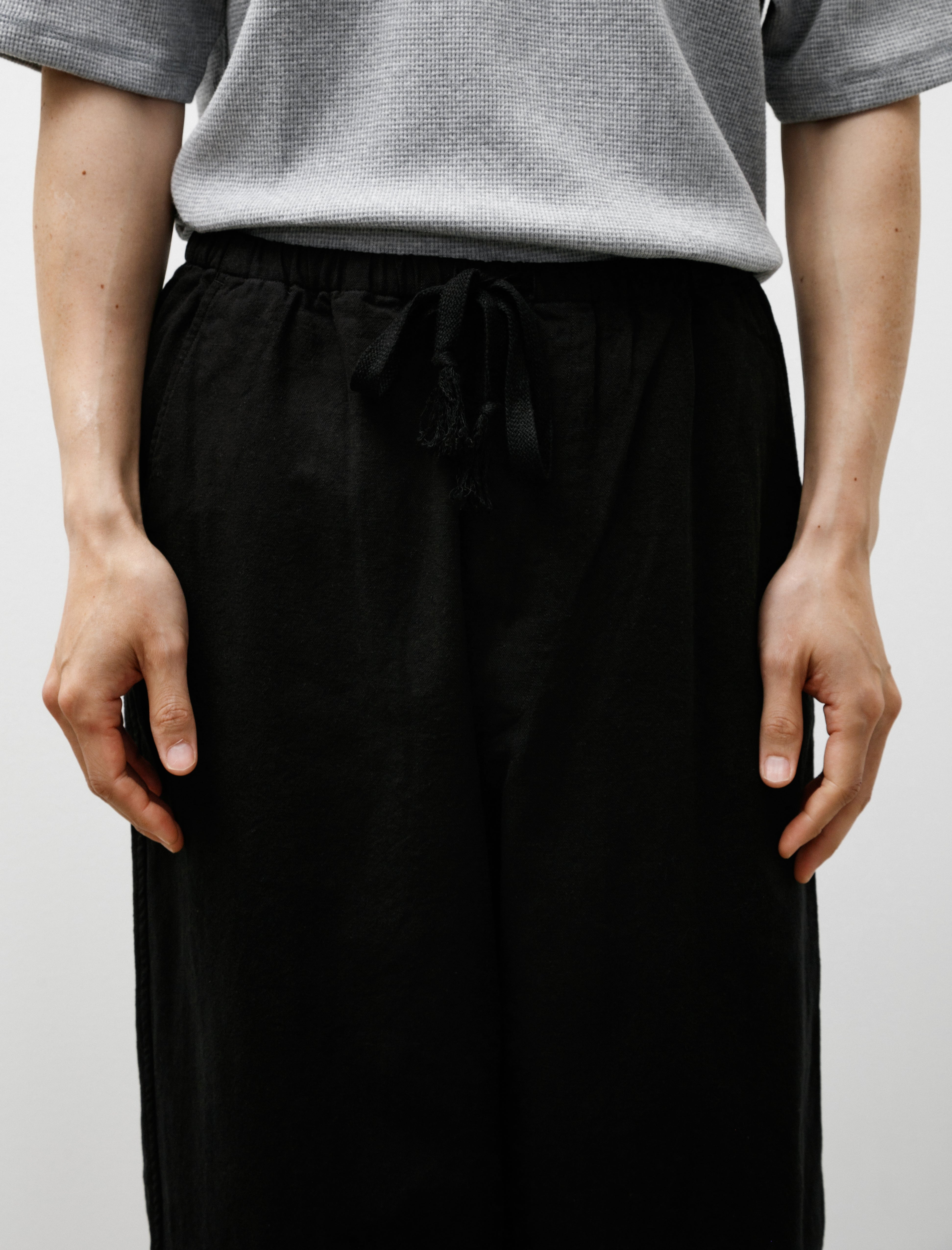 Comoli Cotton Duck Tapered Pants