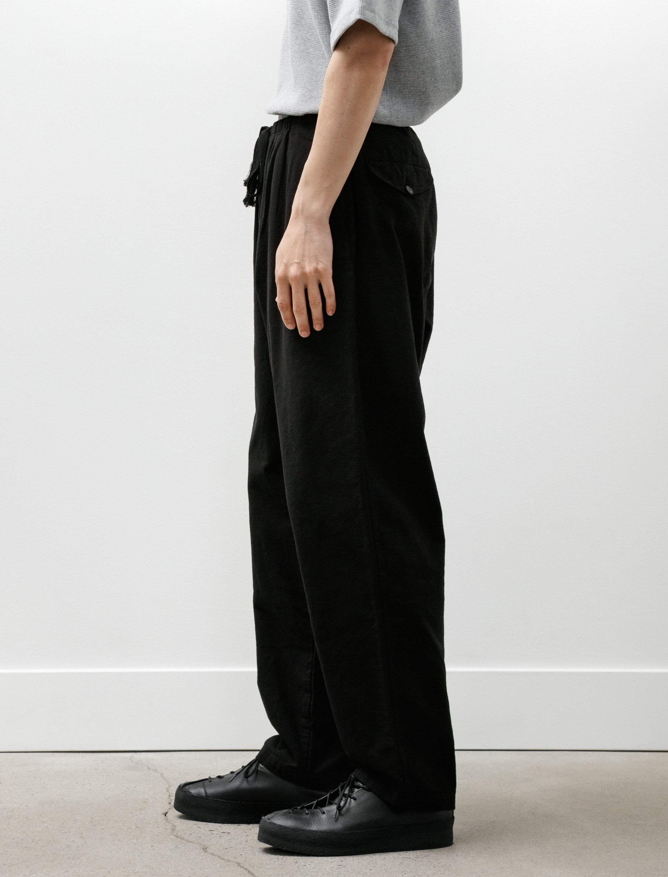 Comoli Cotton Duck Tapered Pants