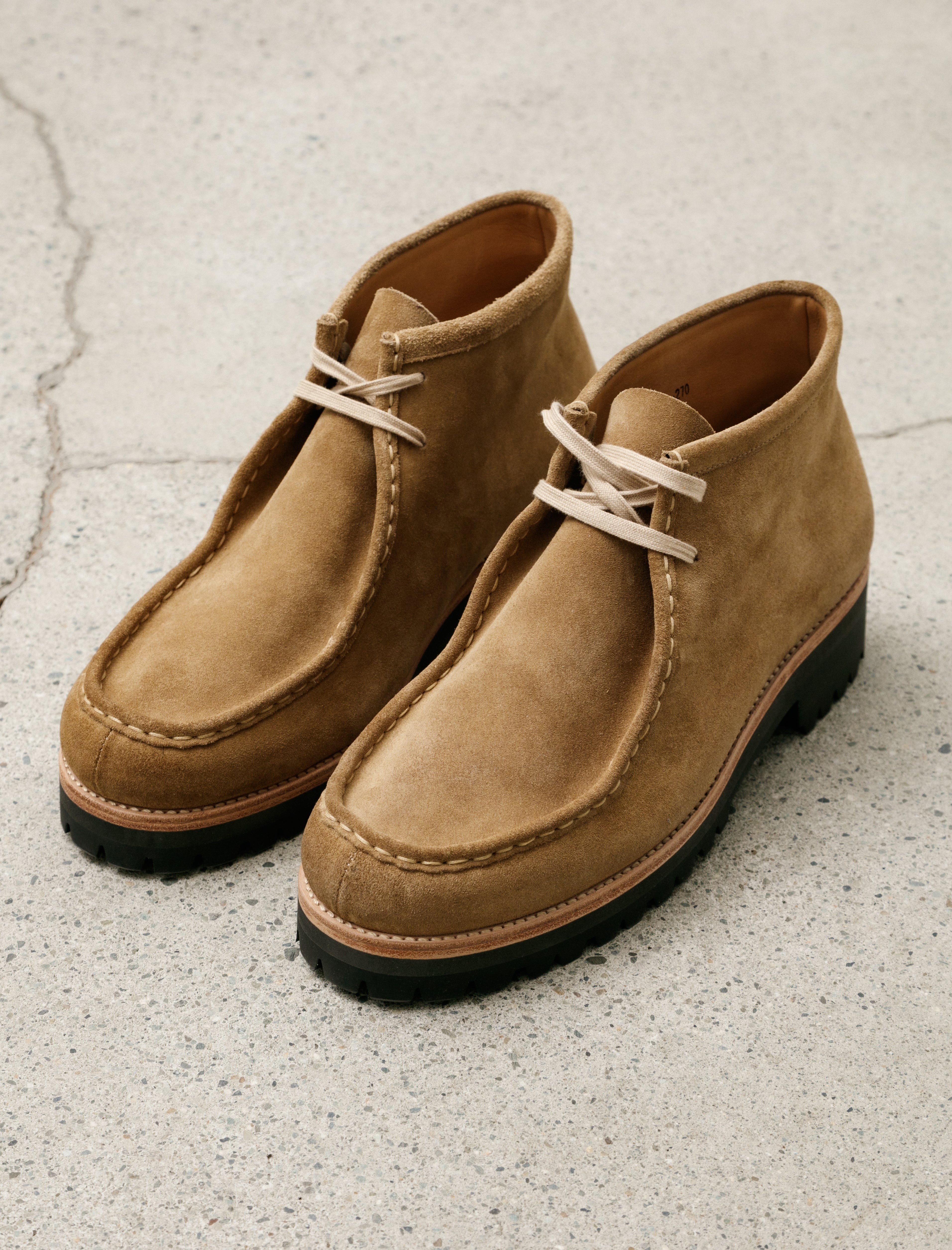 Comoli FOOTWORKS Exclusive Tyrolean Shoes Beige