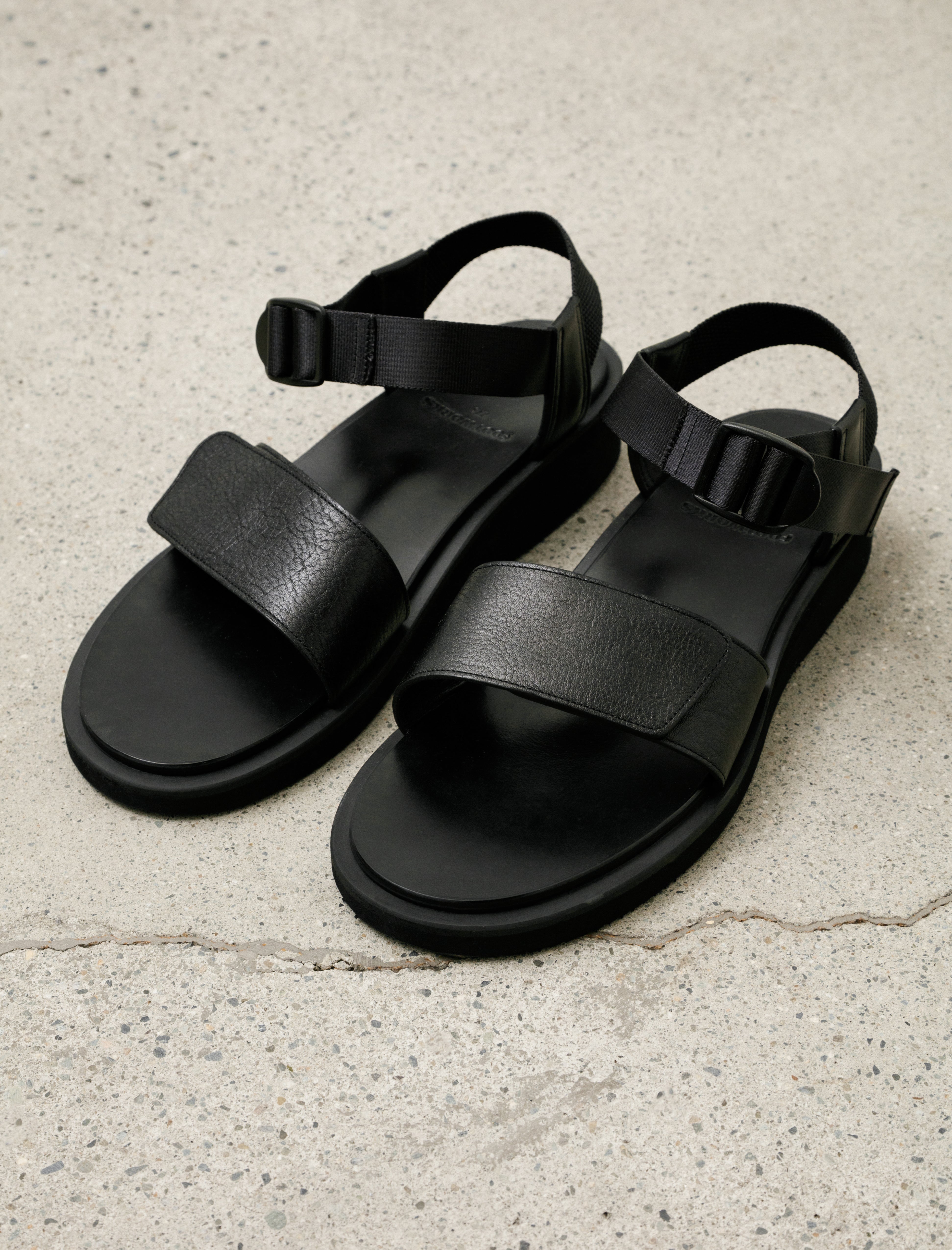 Footworks Sandals with Velcro Straps Wide Belt Grain Leather Black