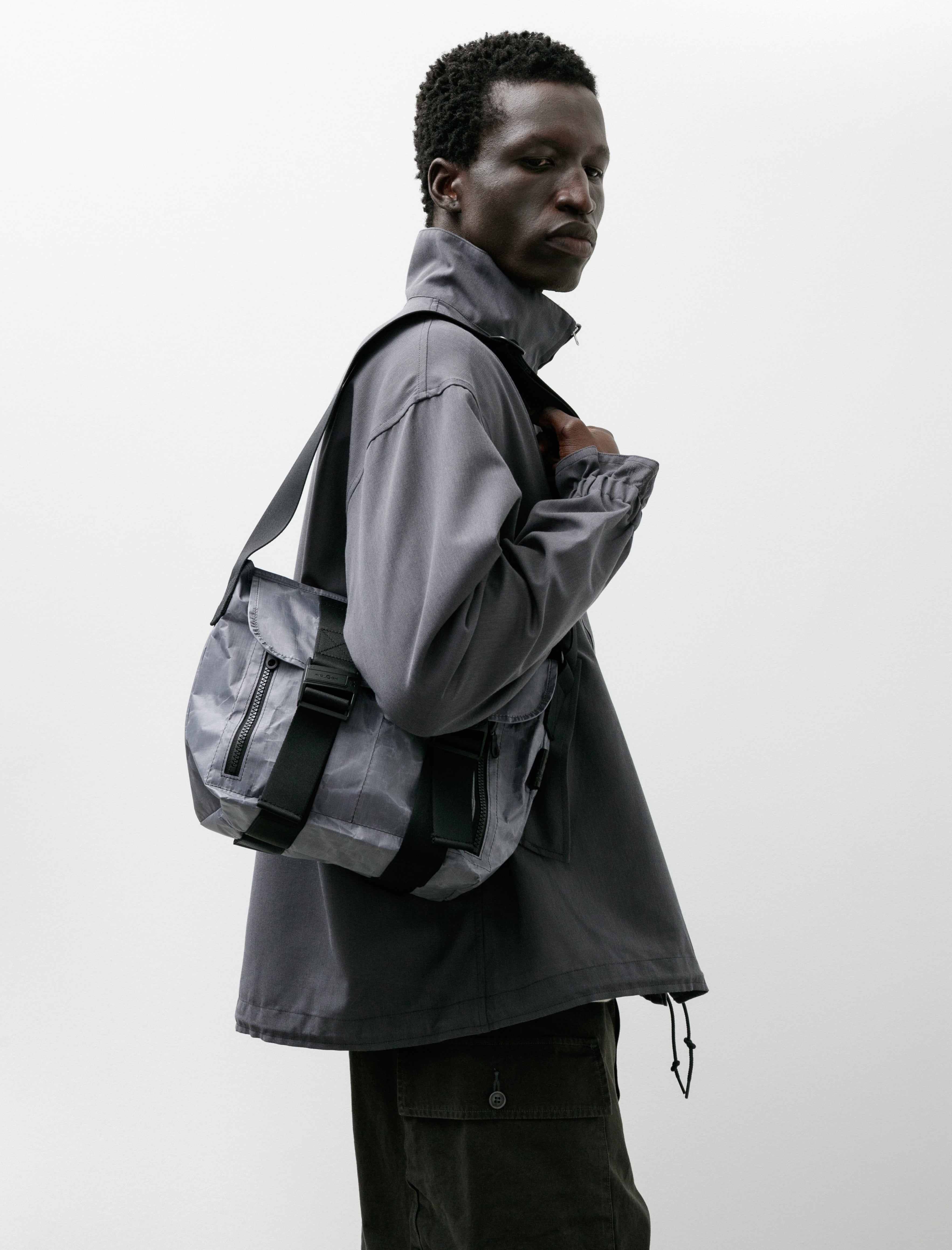 Amiacalva Dyneema Messenger Bag S Grey