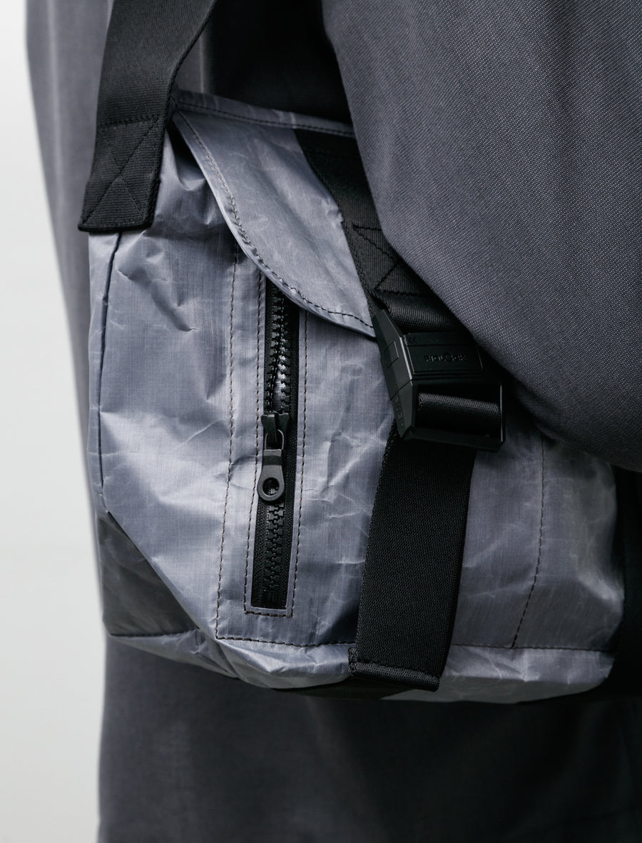 Dyneema Messenger Bag S Grey - Image 3