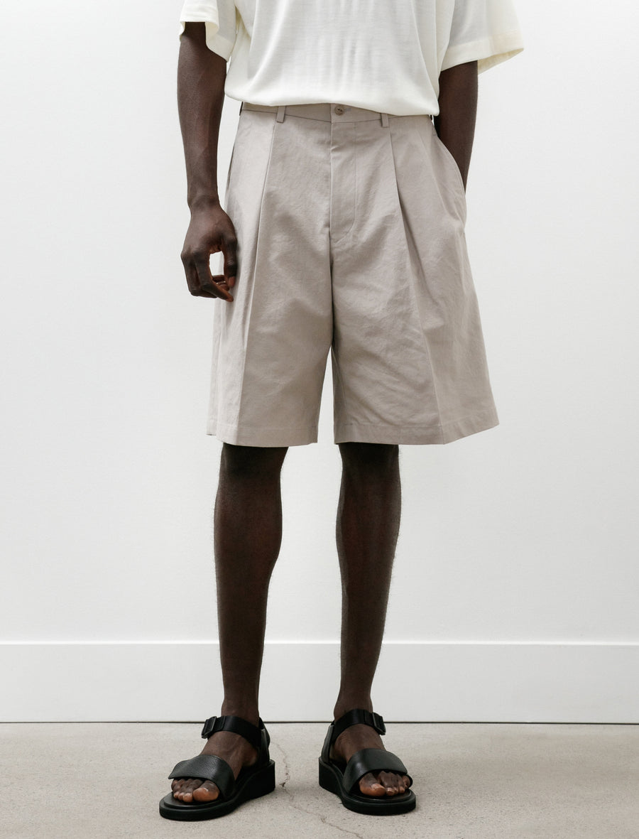 Double Pleated Shorts Beige - Image 4